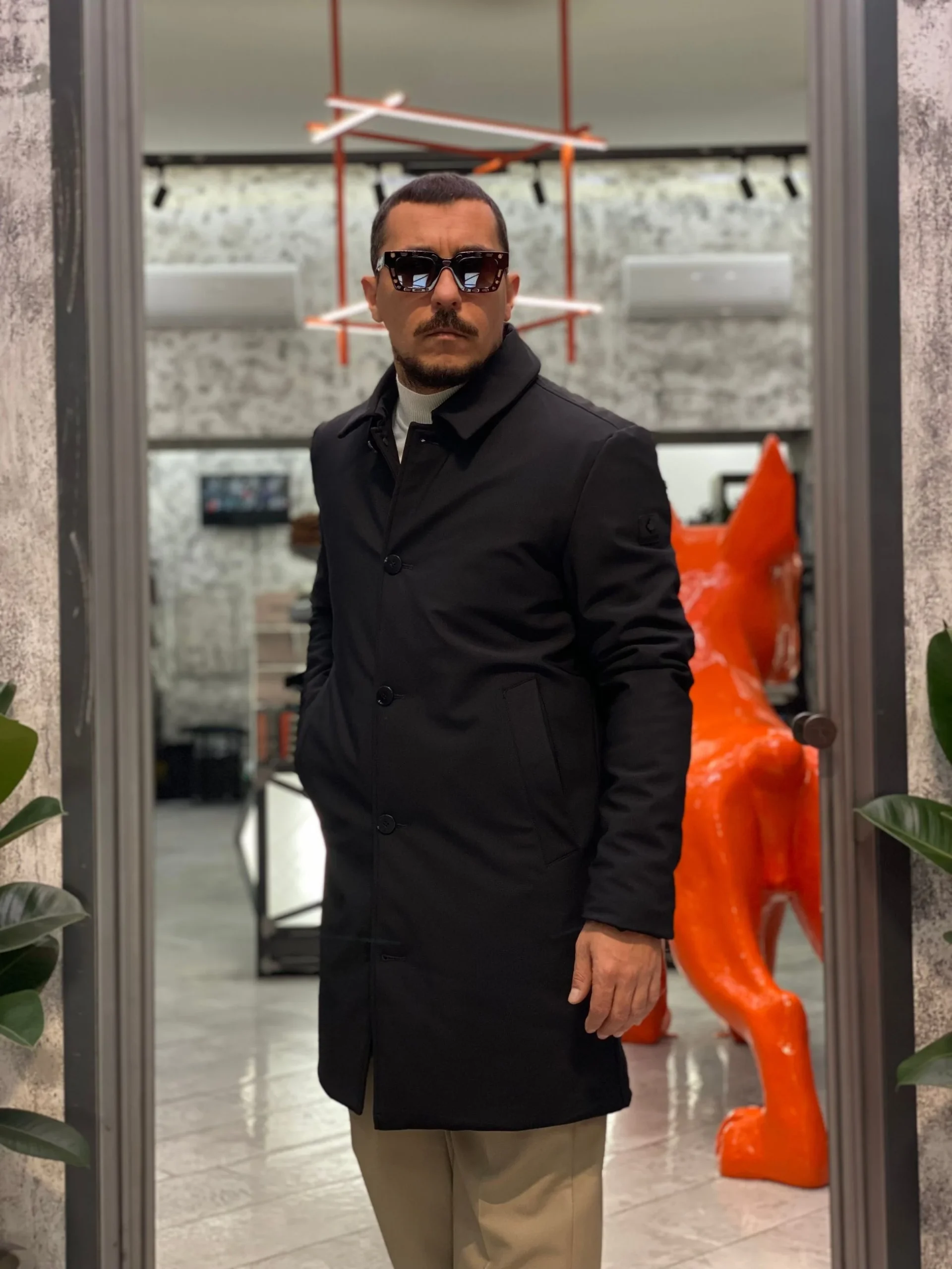 TRENCH FRANK IN TESSUTO TECNICO IMPERMEABILE ED ELASTICIZZATO - COMFORT FIT CN.G225374.NER - immagine 3