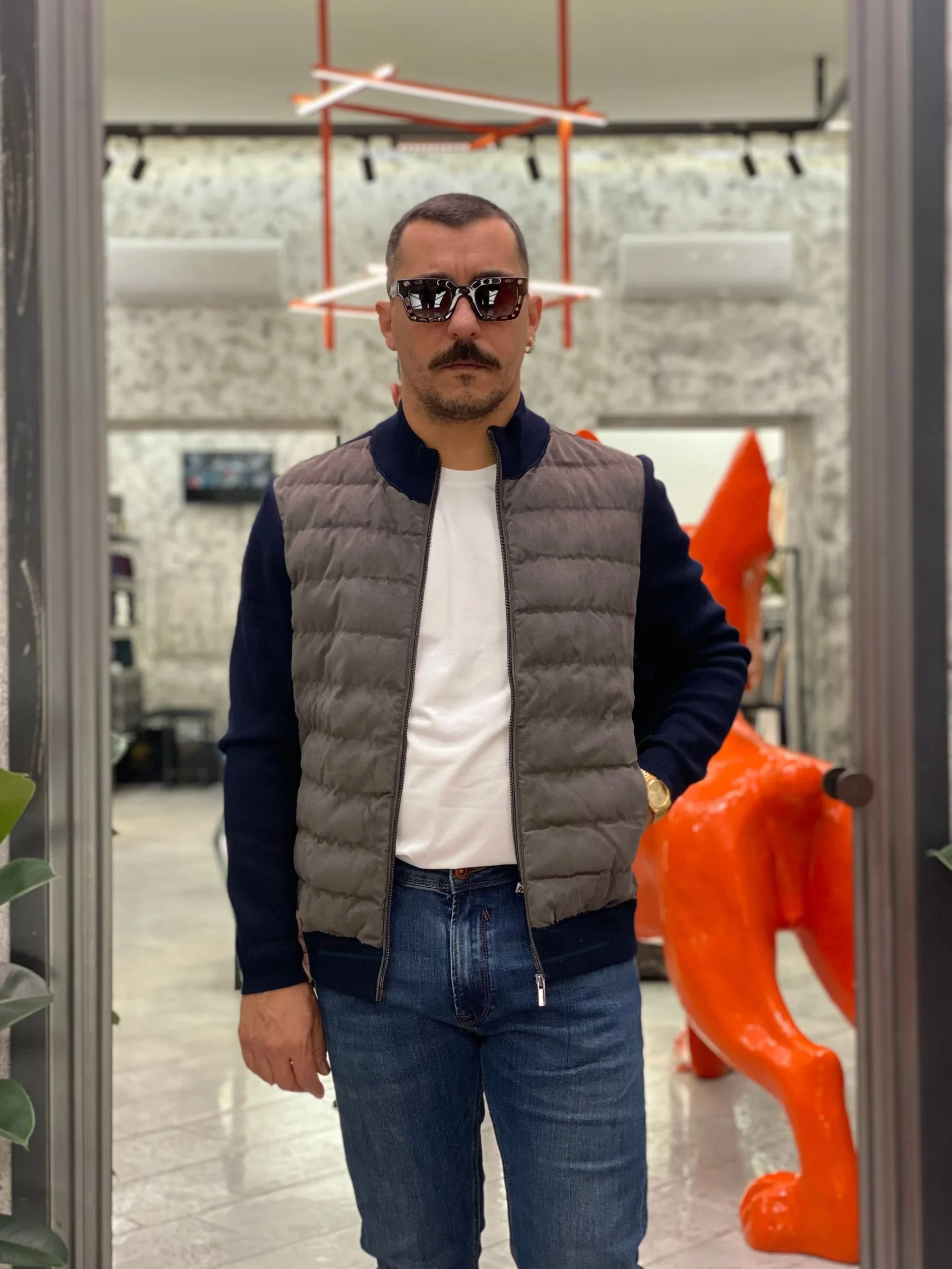 GIUBBINO TRAPUNTATO IN MAGLIA ELASTICIZZATA CON TASCHE A FILO E CHIUSURA ZIP - SLIM FIT 26W07JK