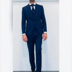 Completo cerimonia con giacca con motivo in raso su davanti