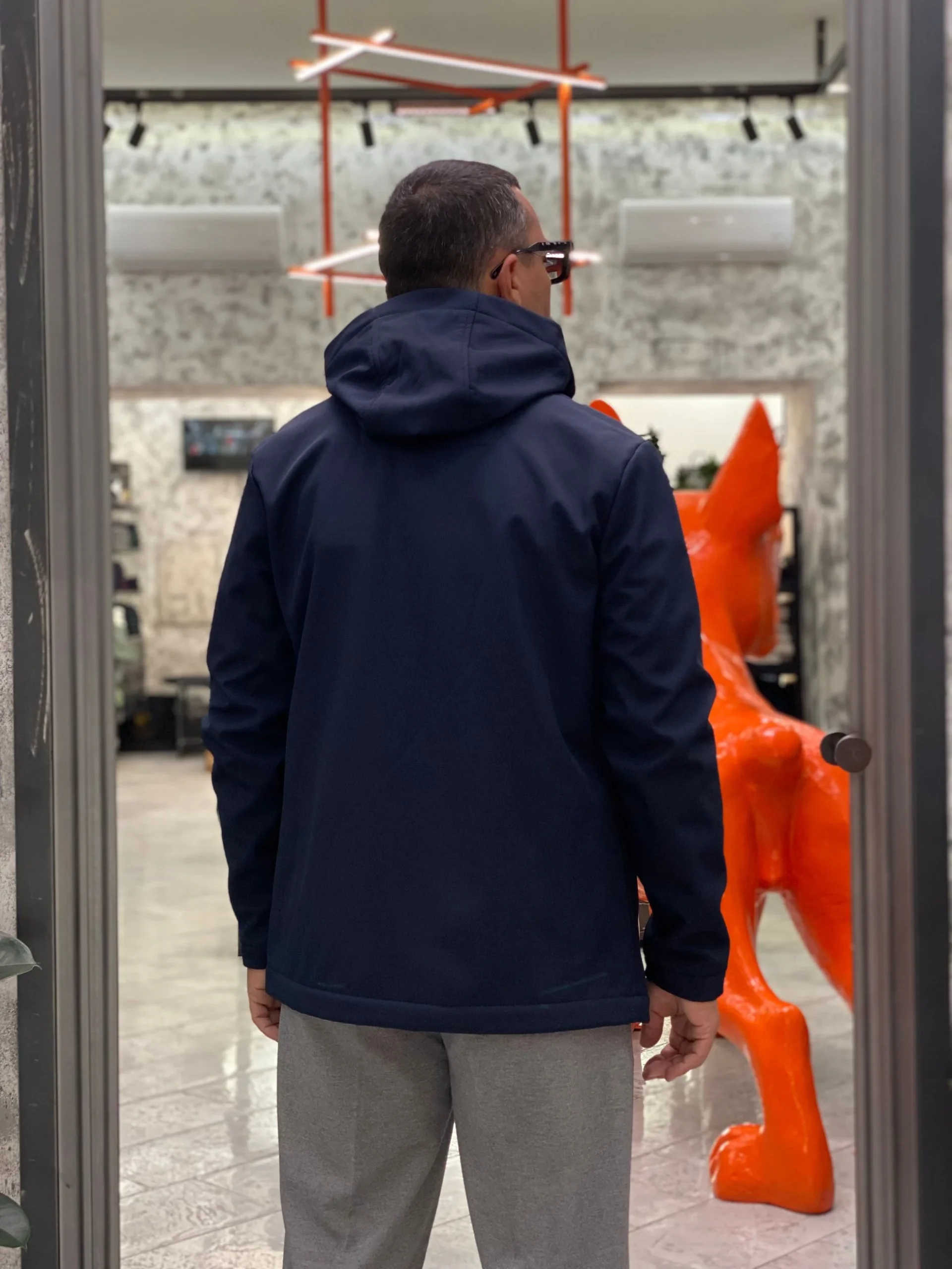 PARKA CORTO CON CAPPUCCIO IN TESSUTO SOFTSHELL ED INTERNO IN PILE - REGULAR FIT MK9940016.BLU - immagine 4