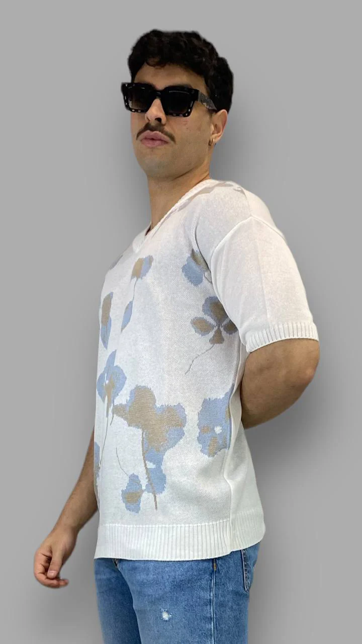 T-SHIRT IN FILO FANTASIA FIORI CON SCOLLO A PUNTA DI DIAMANTE - REGULAR FIT - immagine 6