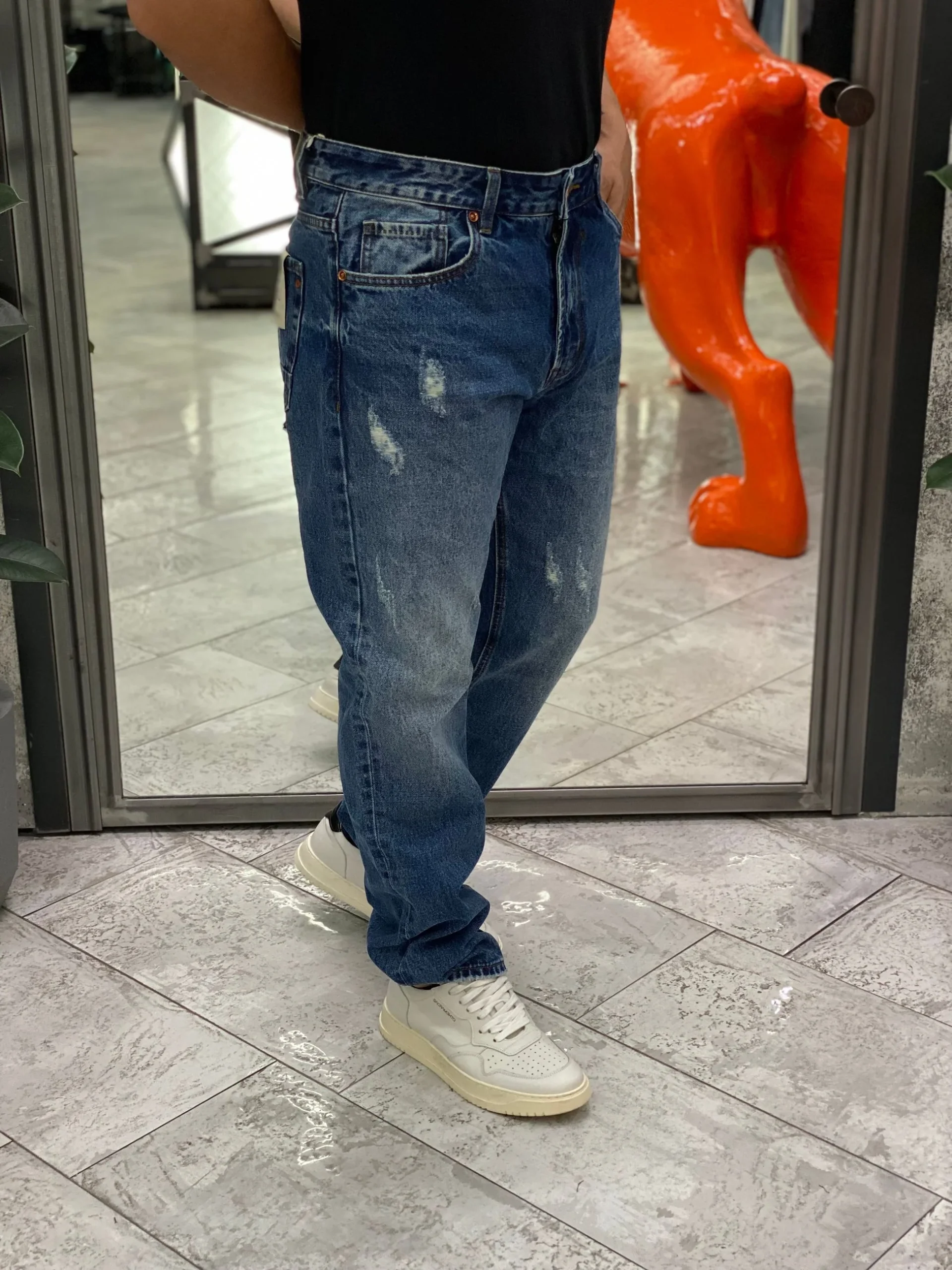 JEANS ALEX VINTAGE WASH CON STRAPPI E RIVETTI E BOTTONI A CONTRASTO - STRAIGHT FIT GL6366Q - immagine 3