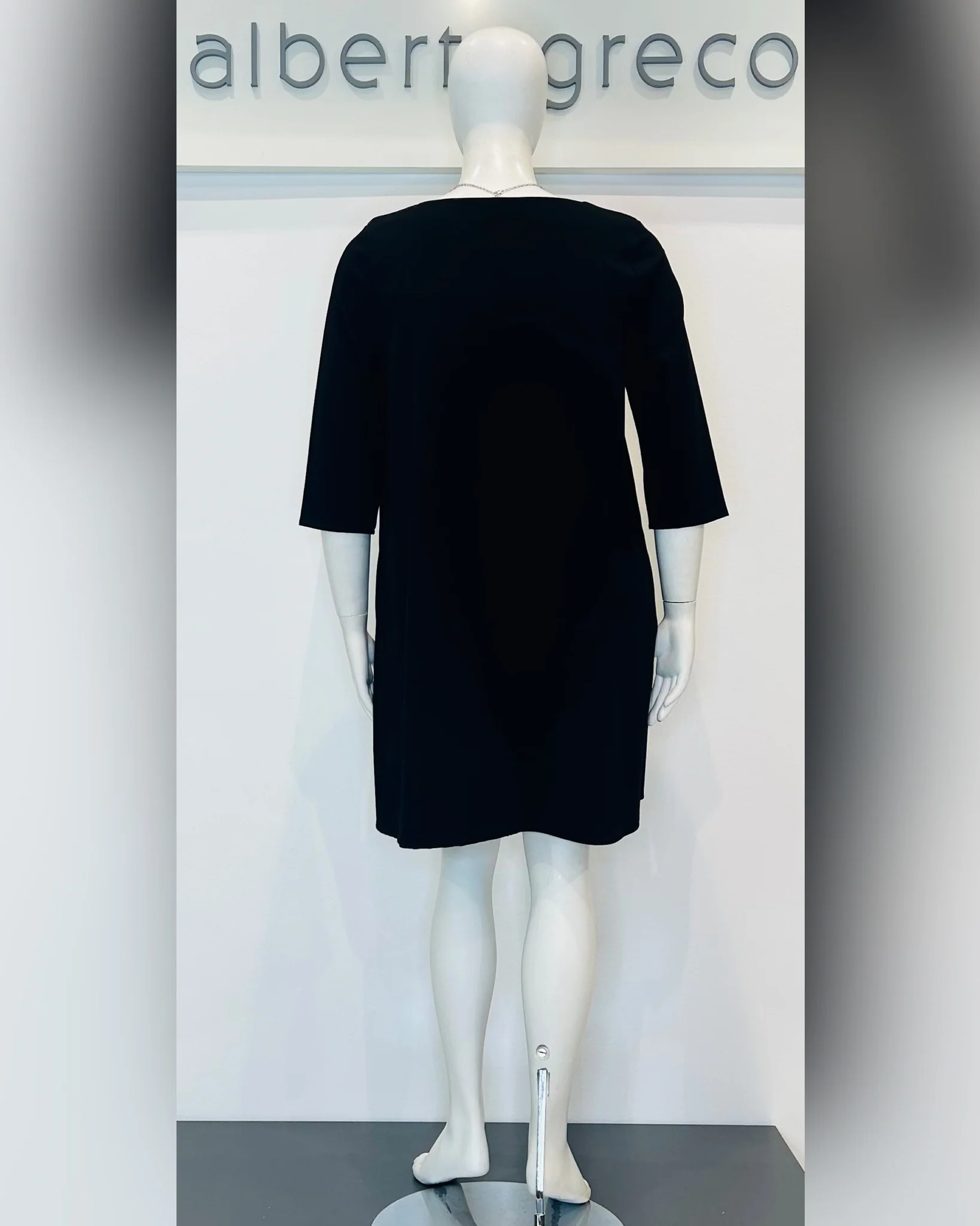 Abito corto svasato con tasche invisibili in cucitura fianco - immagine 7