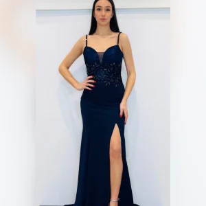 Abito a sirena con corpetto ricamato