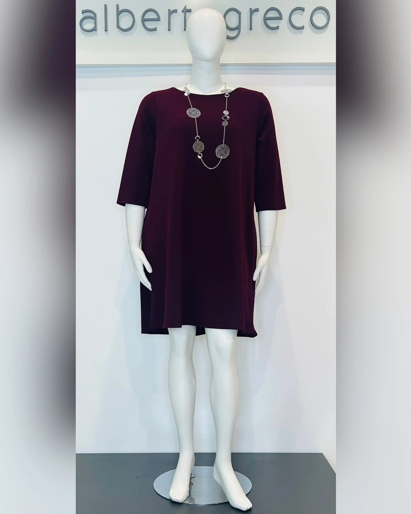 Abito corto svasato con tasche invisibili in cucitura fianco - immagine 2