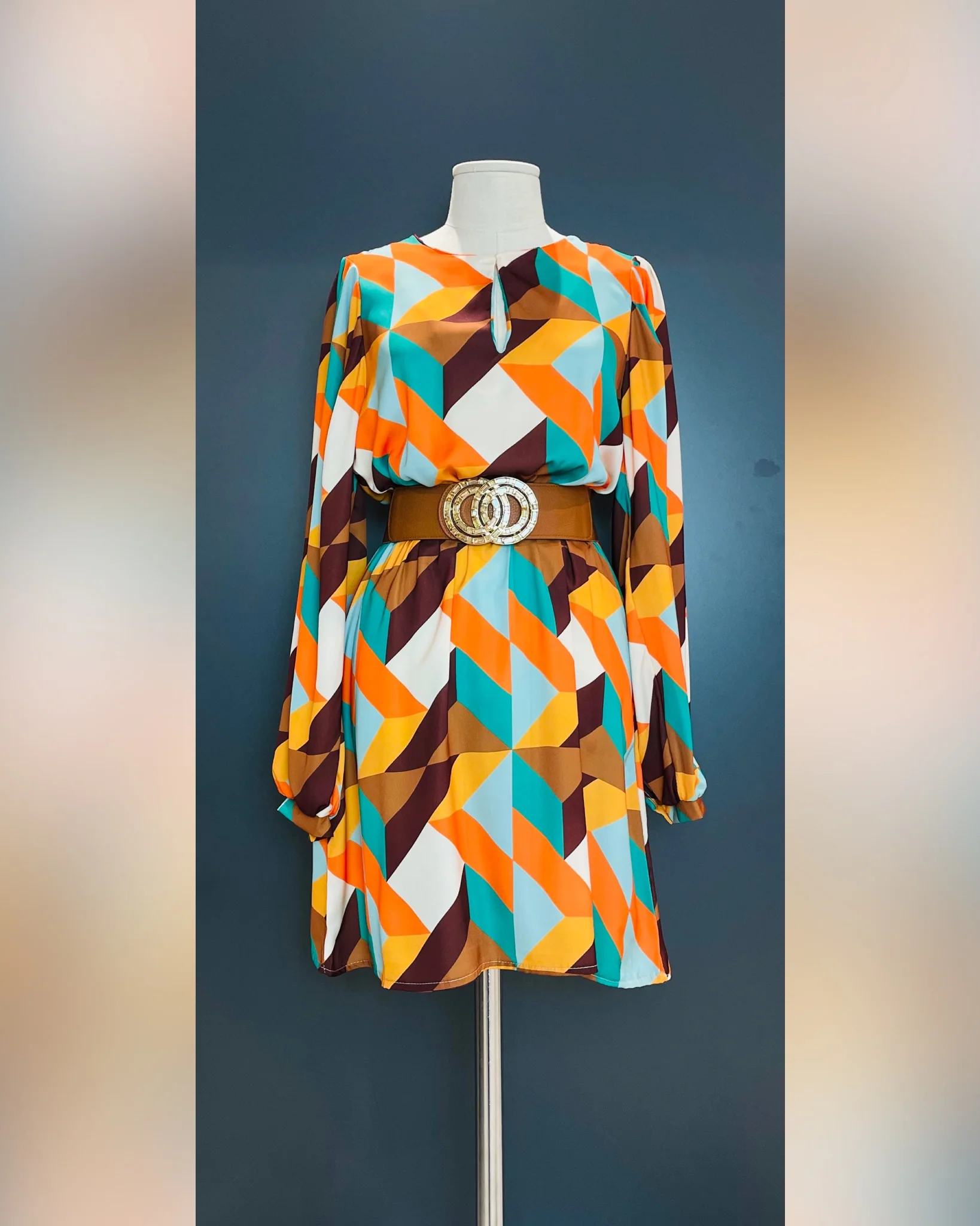 Abito corto fantasia geometrica - immagine 5