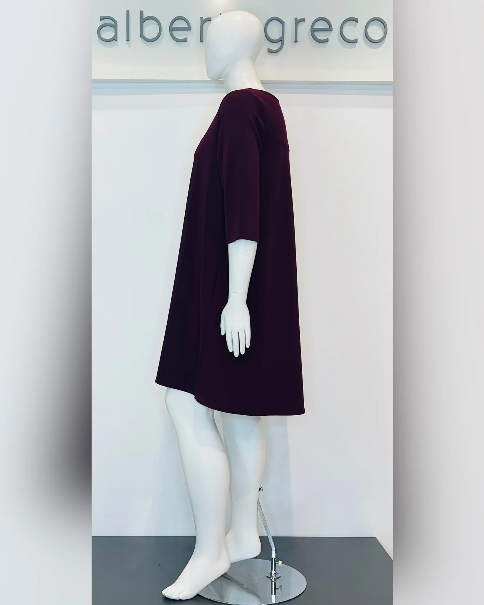 Abito corto svasato con tasche invisibili in cucitura fianco - immagine 3