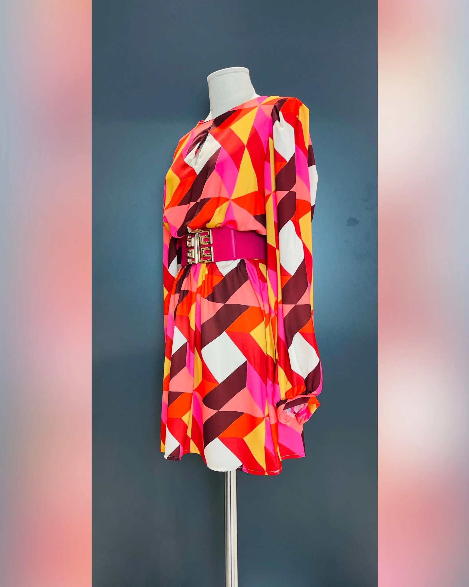 Abito corto fantasia geometrica - immagine 3