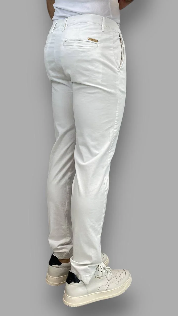 PANTALONE TASCA AMERICA BASIC IN COTONE ELASTICIZZATO - SLIM FIT - immagine 4