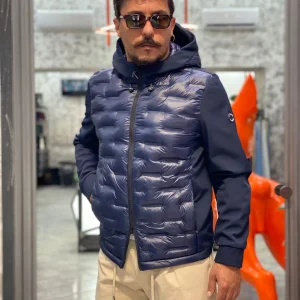 GIUBBINO NYLON CON CAPPUCCIO TRAPUNTATO IN TESSUTO SOFTSHELL STRETCH - REGULAR FIT MK9940015.BLU