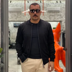 GIUBBINO BOMBER MODELLO COLLEGE IN ECORENNA CON TASCHE ZIP LATERALI - REGULAR FIT GL9715-F25.NER