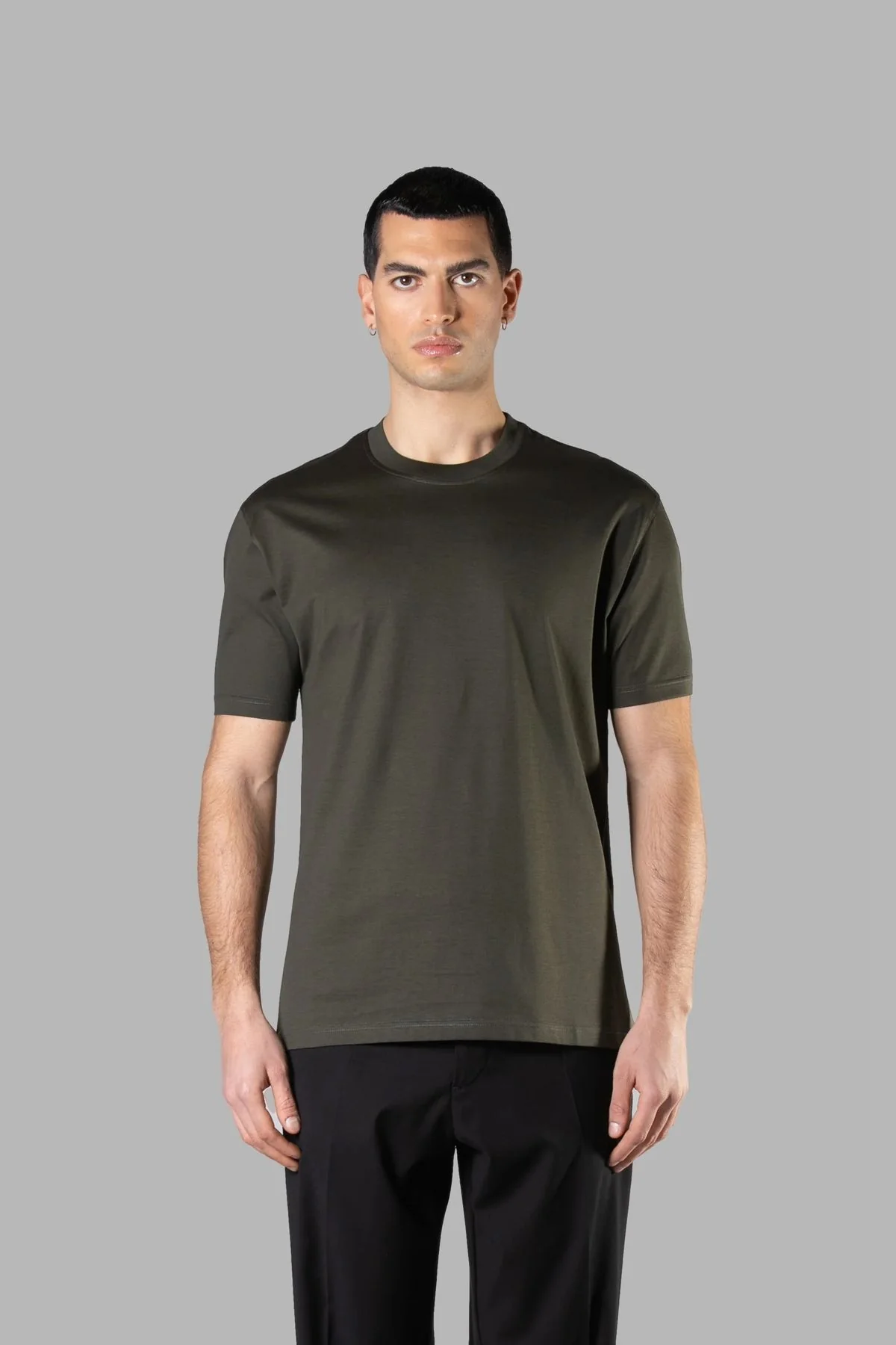 T-SHIRT IN COTONE 50/2 MERCERIZZATO CON INIZIALI DEL LOGO RICAMATE TONO SU TONO DIETRO IL COLLETTO - REGULAR FIT - immagine 4