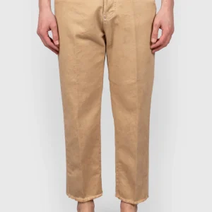 JEANS CROPPED FIT CON ORLO SFILACCIATO