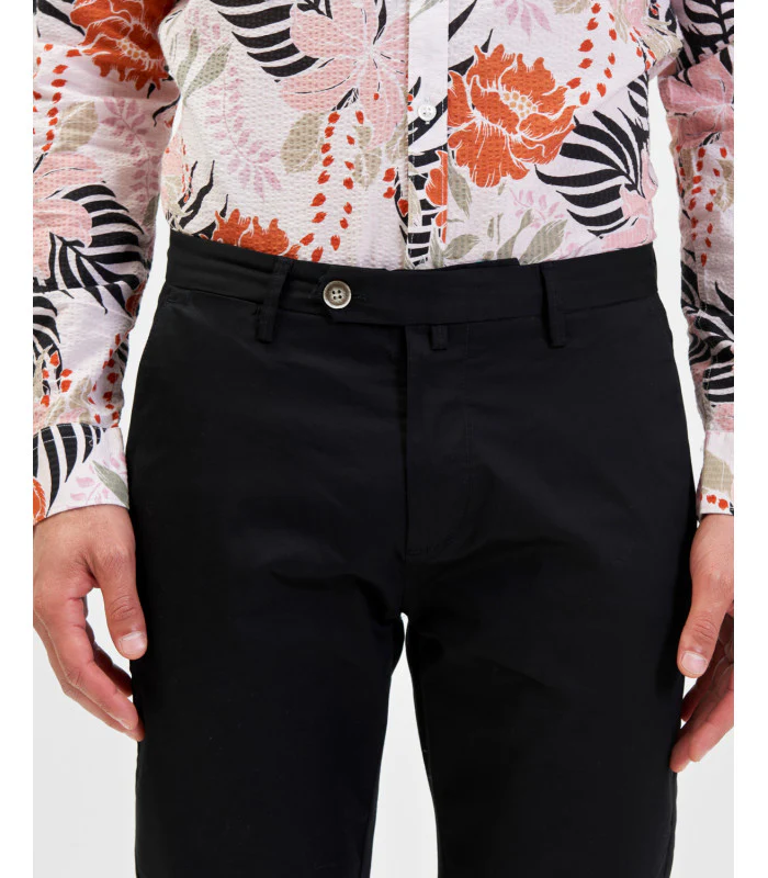 PANTALONE CHINOS TASCA AMERICA CON DETTAGLI SARTORIALI IN COTONE ELASTICIZZATO - SLIM FIT - immagine 8