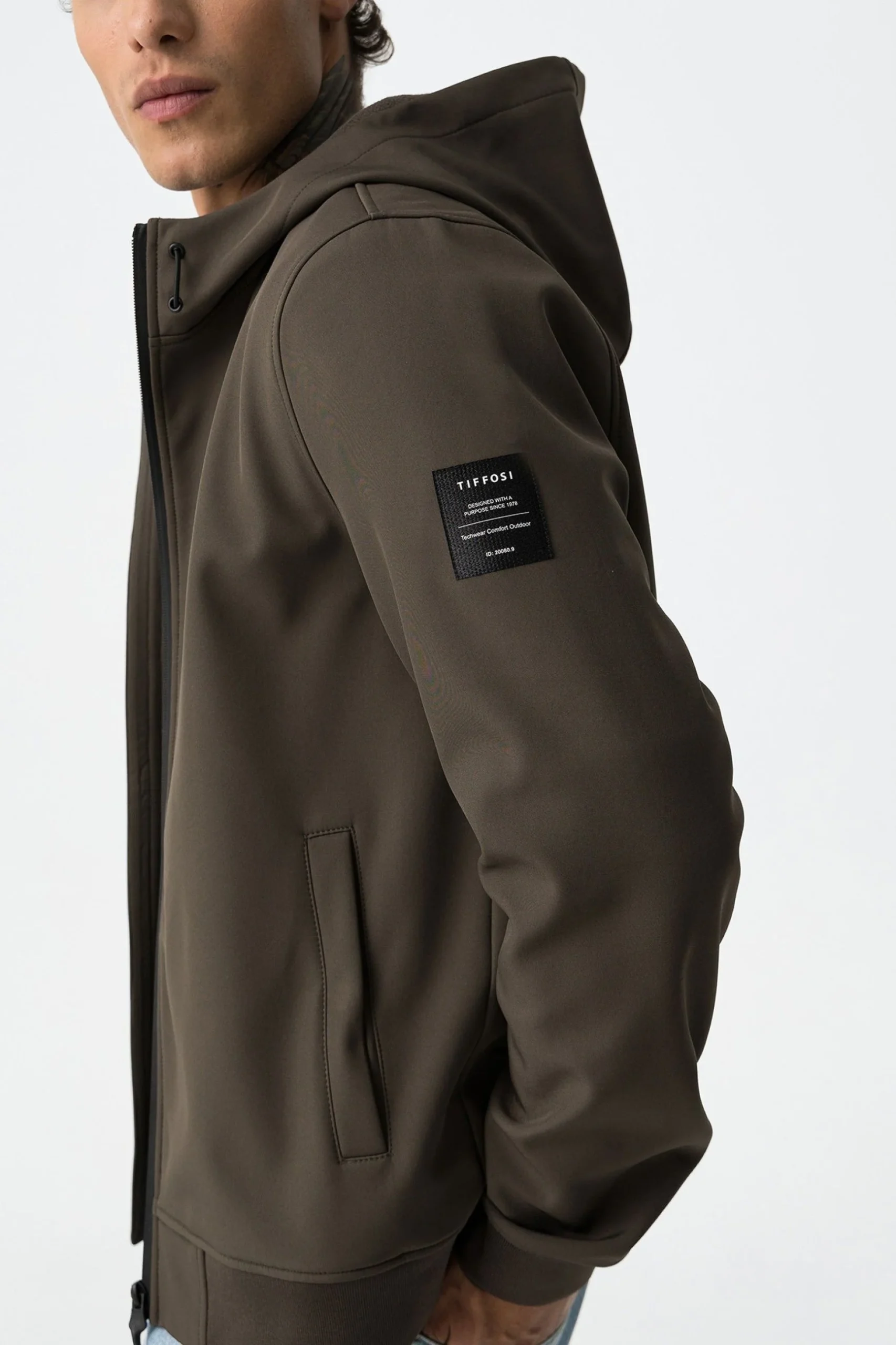 GIUBBINO PRYOR IN TESSUTO TECNICO CON CAPPUCCIO ED ELASTICO AL FONDO, ANTIPIOGGIA E CHIUSURA TERMICA - REGULAR FIT 10063157.TOR - immagine 3