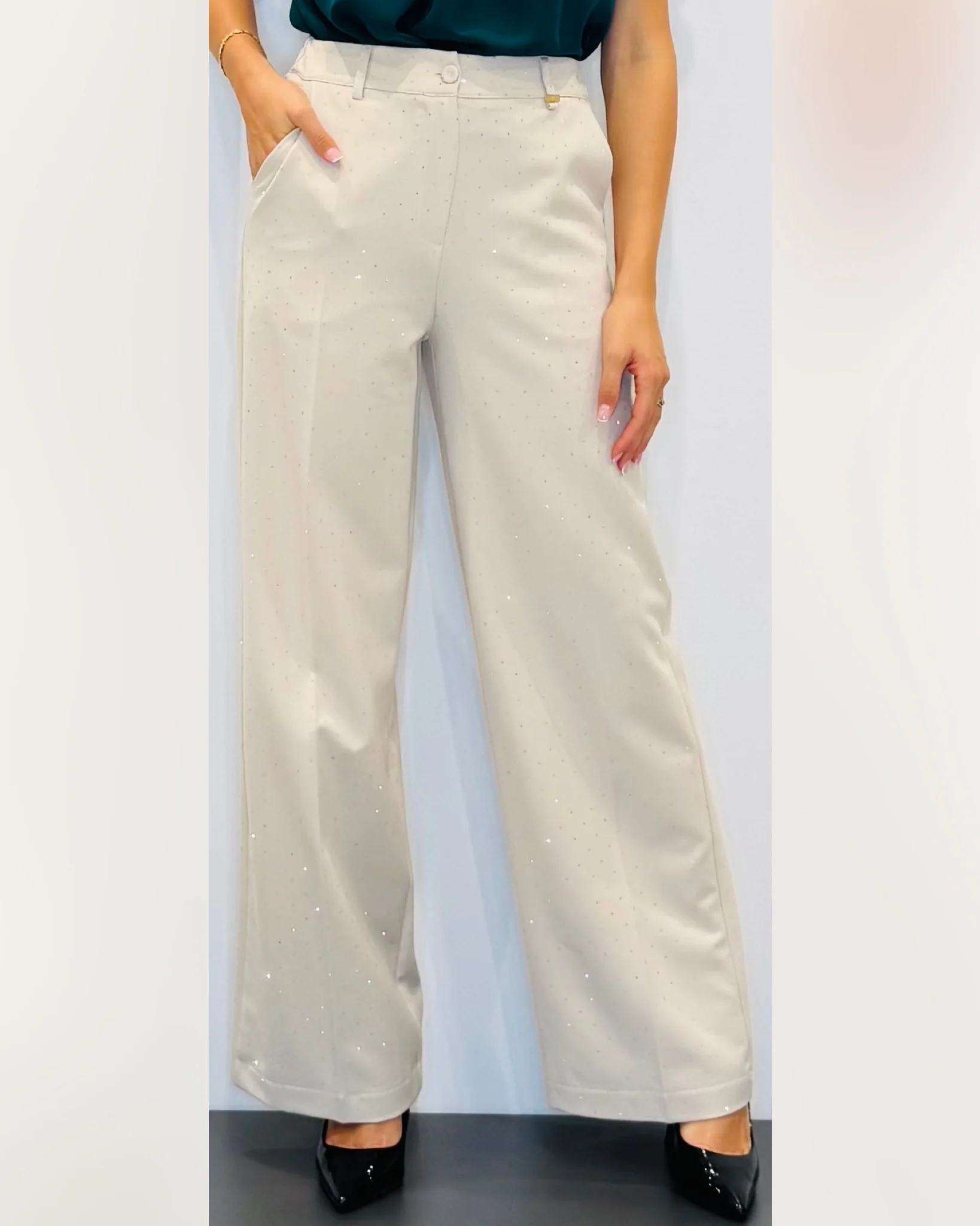 Pantaloni a palazzo con strass