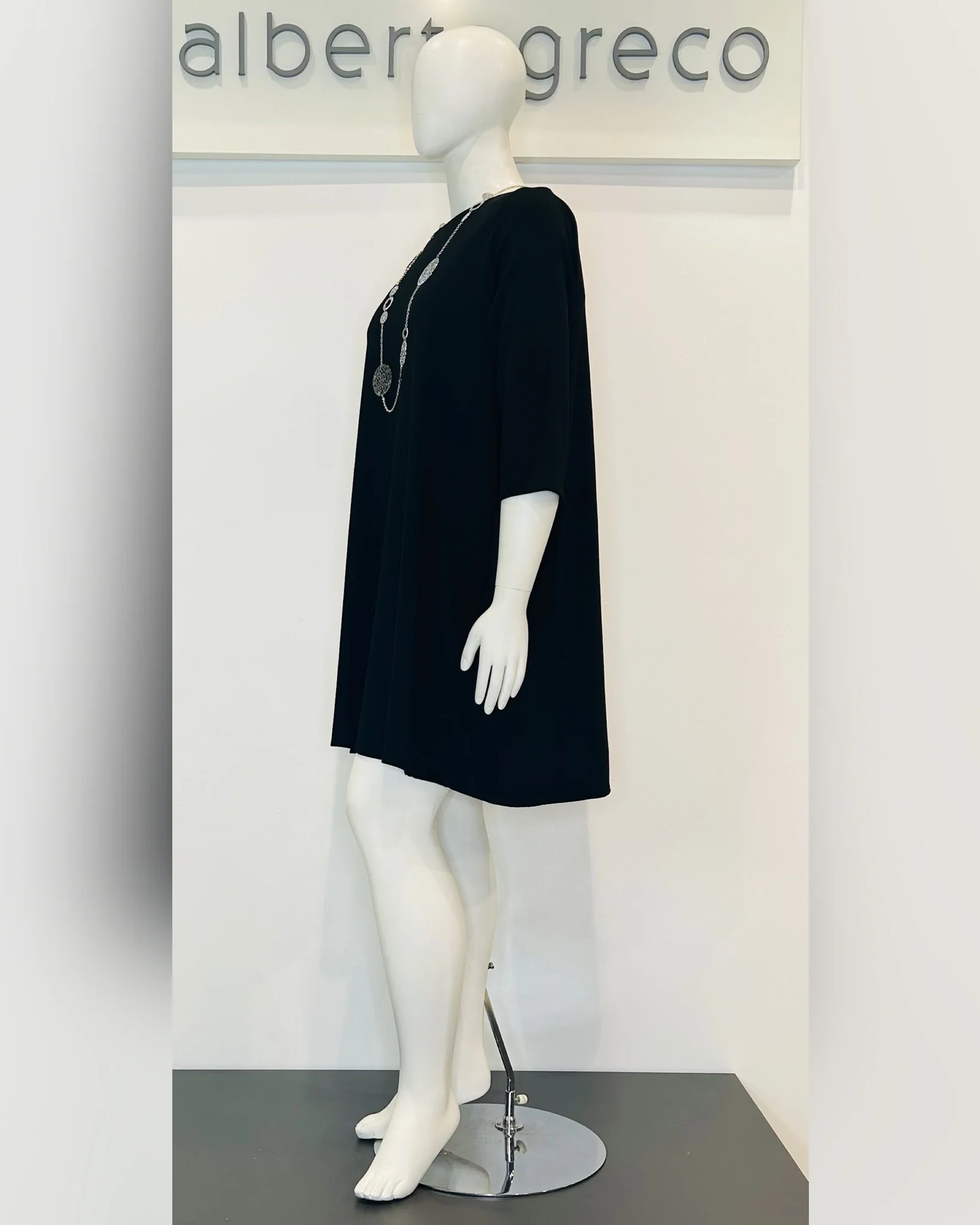 Abito corto svasato con tasche invisibili in cucitura fianco - immagine 6