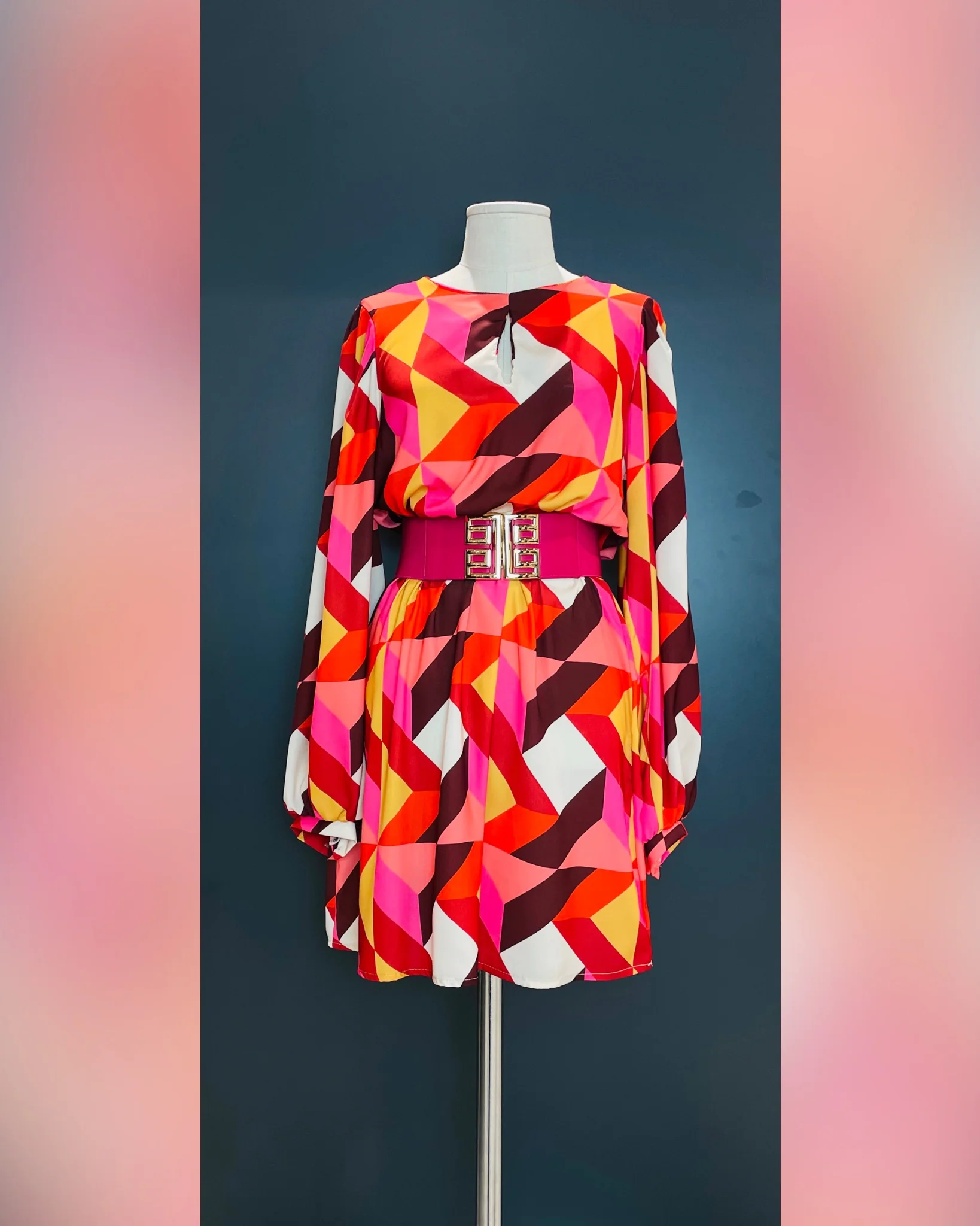 Abito corto fantasia geometrica