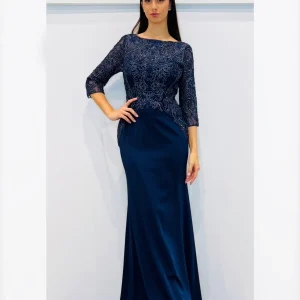 Abito a sirena con corpetto ricamato con manica