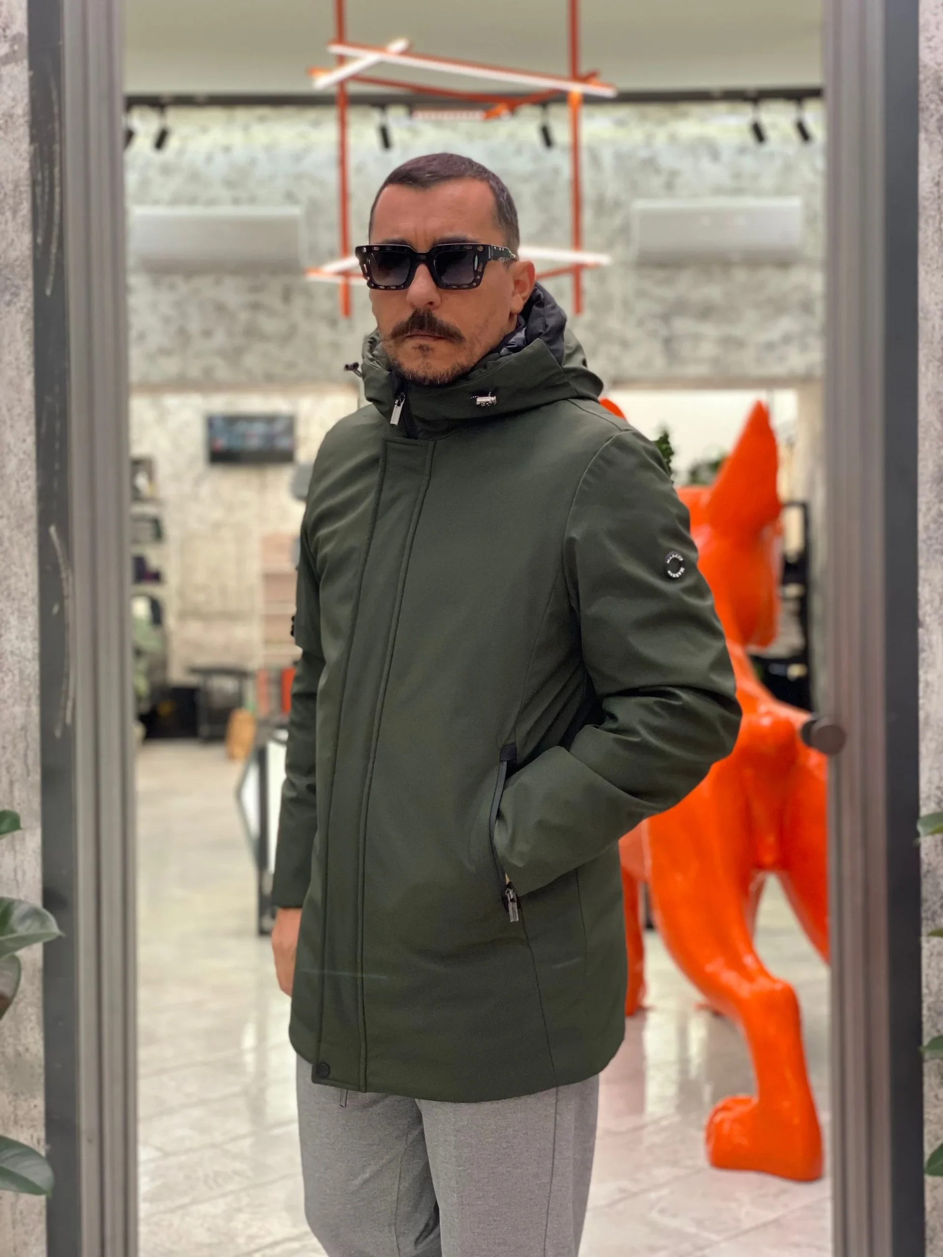 PARKA LUNGO CON CAPPUCCIO IN TESSUTO TECNICO WATERPROOF & WINDPROOF - REGULAR FIT MK24007-F25.VMIL - immagine 7