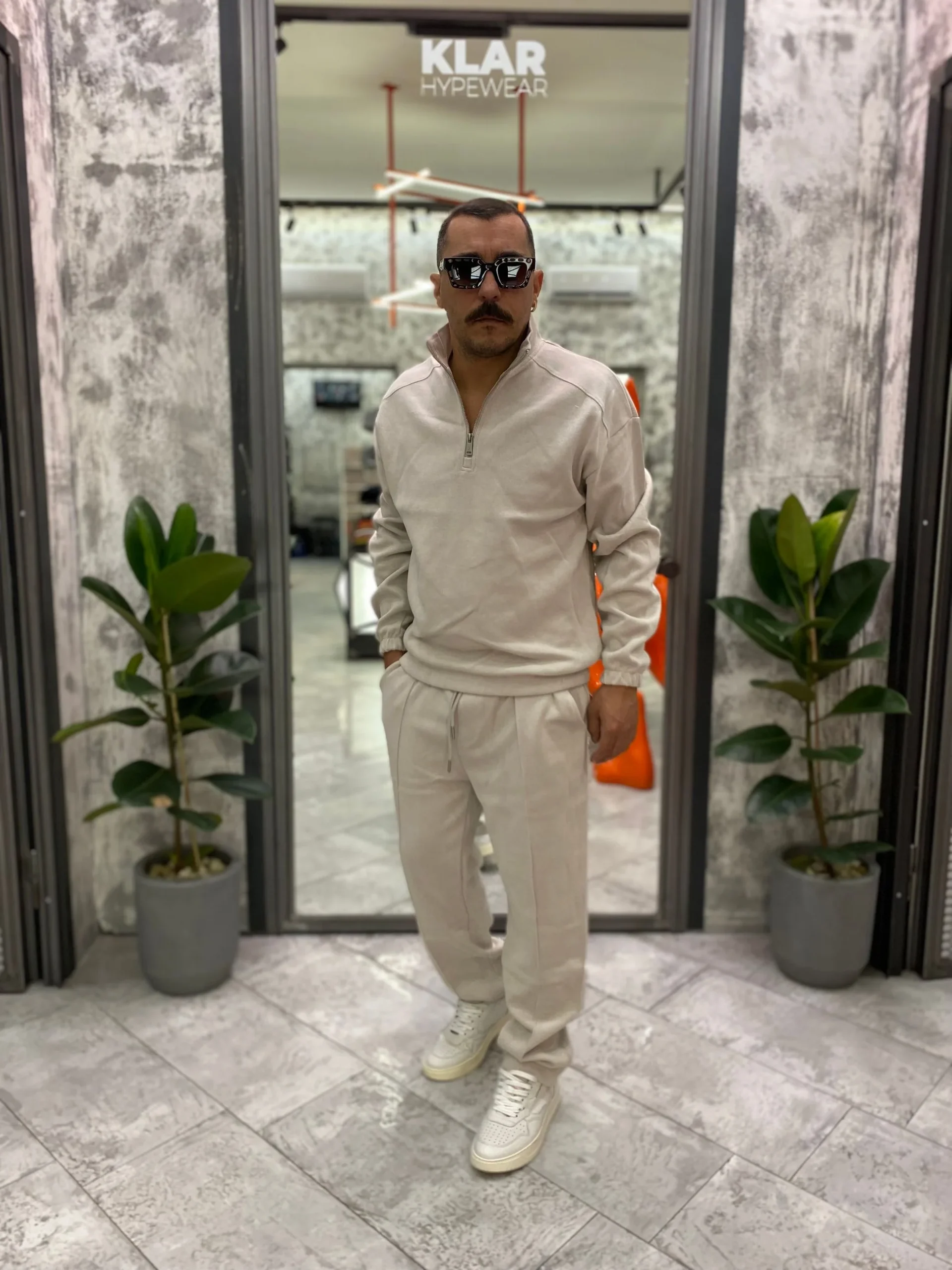 PANTALONE TUTA FONDO AMPIO CON ELASTICO E RIGA CENTRALE - RELAXED FIT GL8013C.ICE - immagine 4