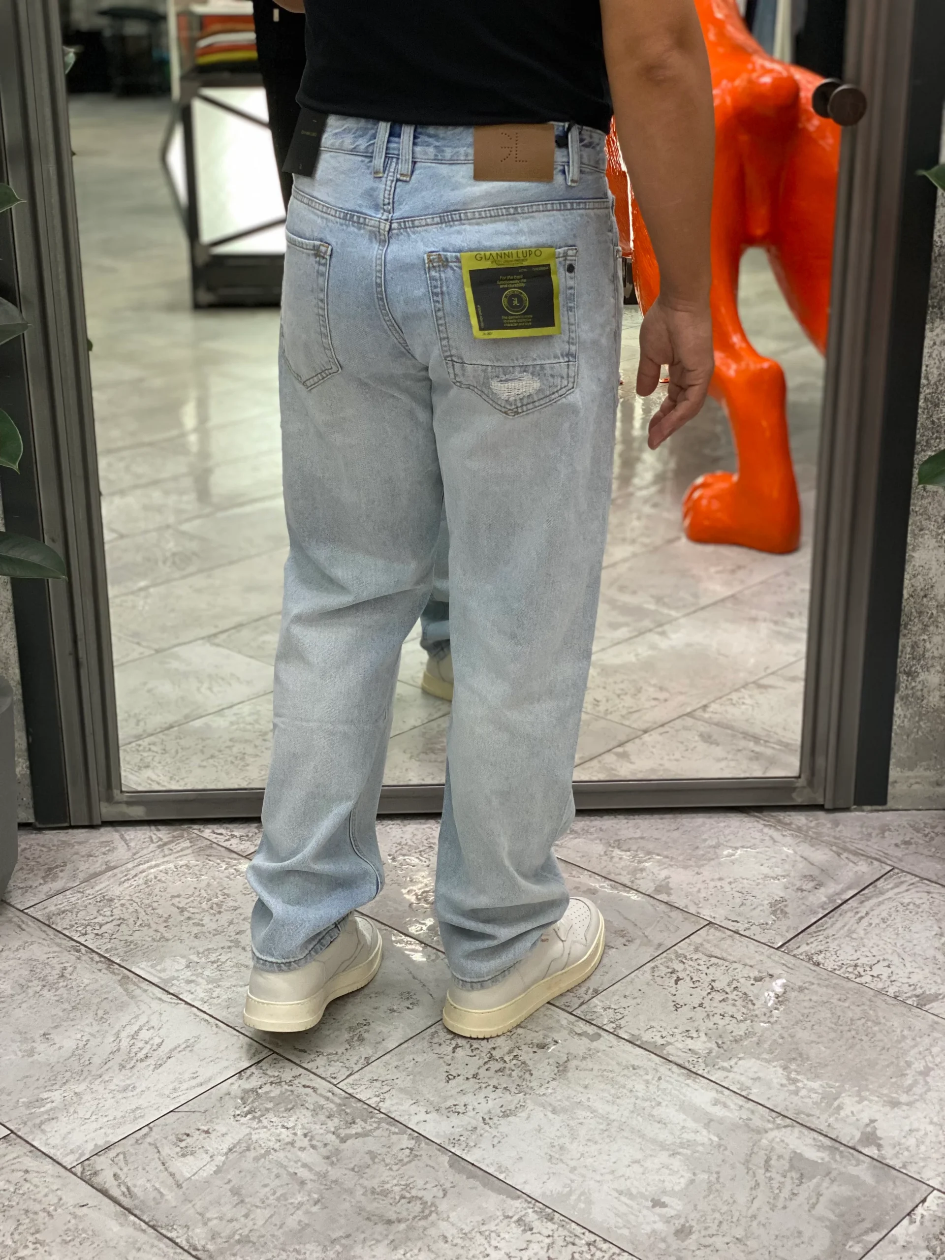 JEANS ALEX IN TELA FISSA LAVAGGIO CHIARO CON GRAFFI - STRAIGHT LEG GL6386Q - immagine 5