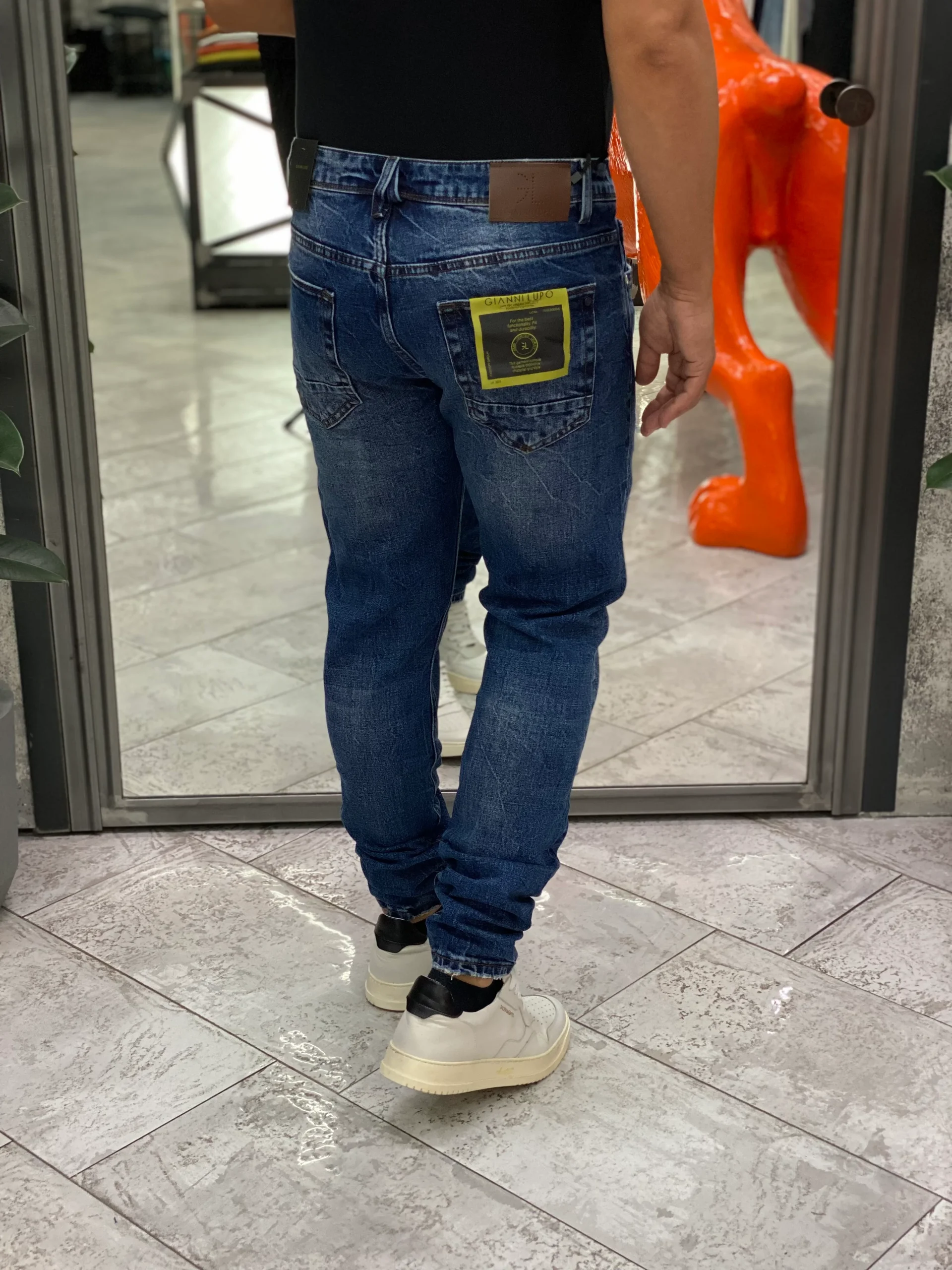 JEANS BRUCE IN TELA ELASTICIZZATA LAVAGGIO MEDIO CON STRAPPI - REGULAR/SLIM FIT GL6385Q - immagine 5