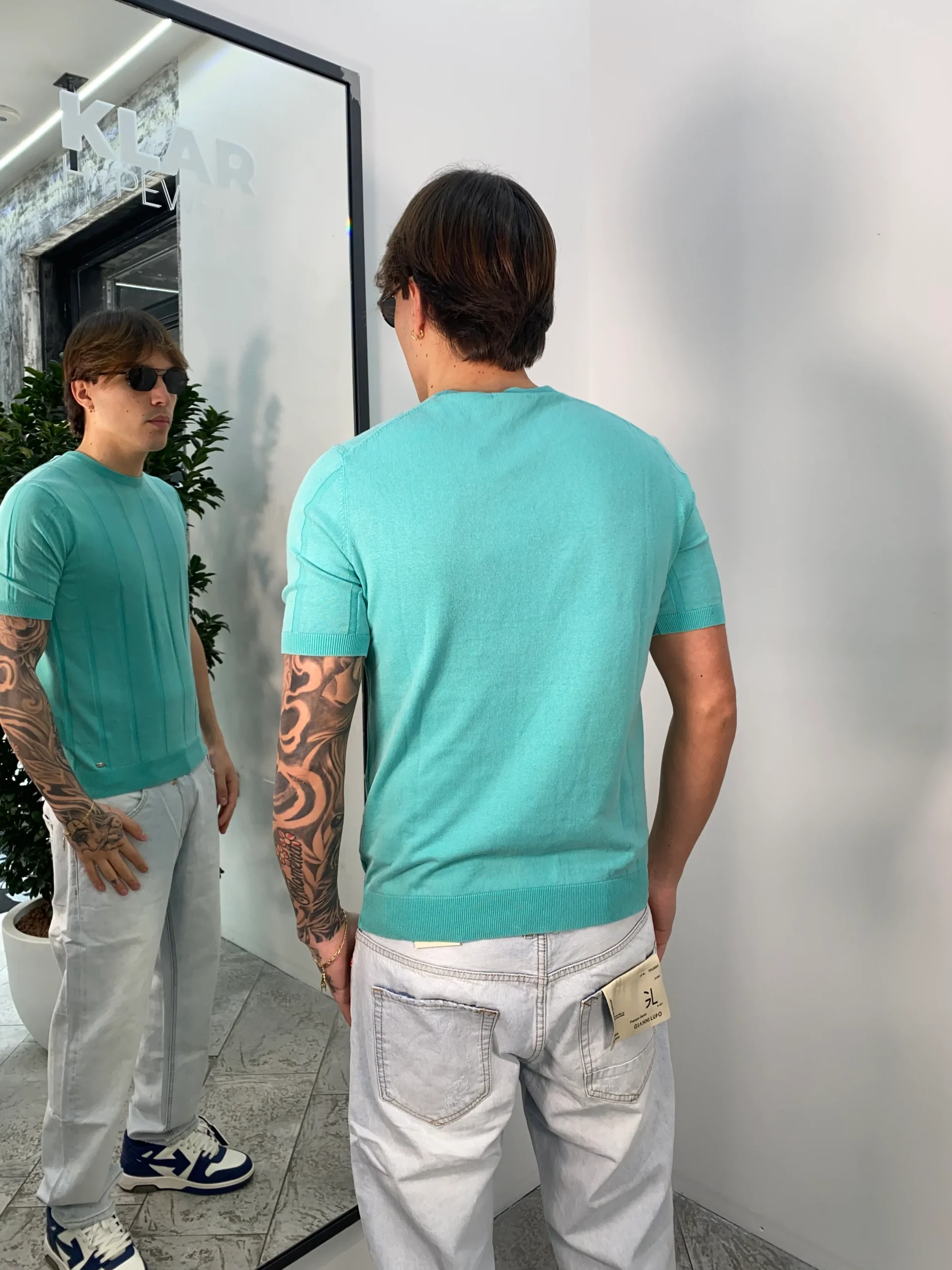 T-SHIRT IN FILO MISTO LINO CON EFFETTO RIGHE VERTICALI - MANICHE E VITA ELASTICIZZATI - SLIM FIT - immagine 5