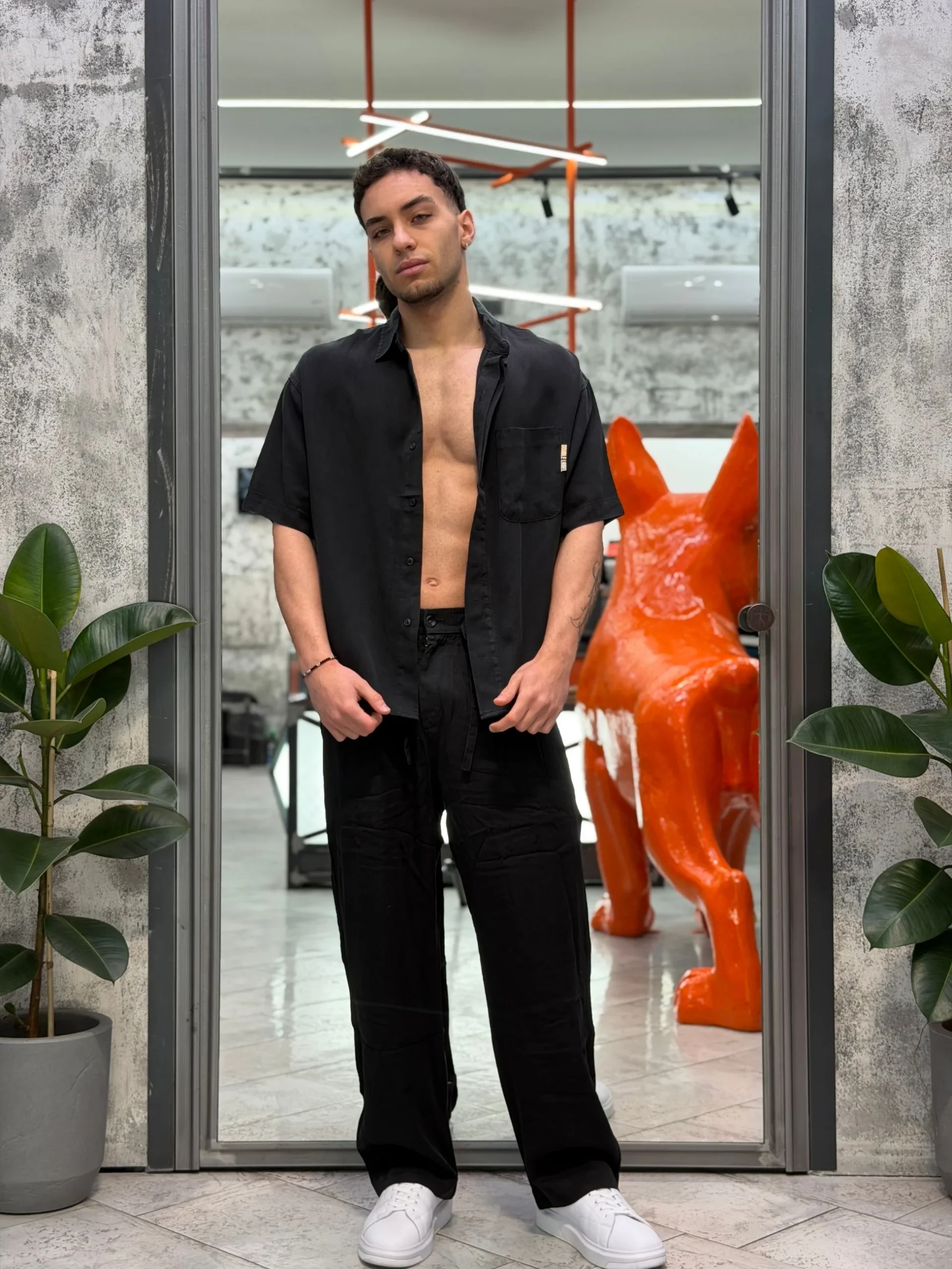 PANTALACCIO DA COMPLETO IN MORBIDO TESSUTO LYOCELL CON TASCA AMERICA - OVER FIT GLW084G.NER - immagine 6