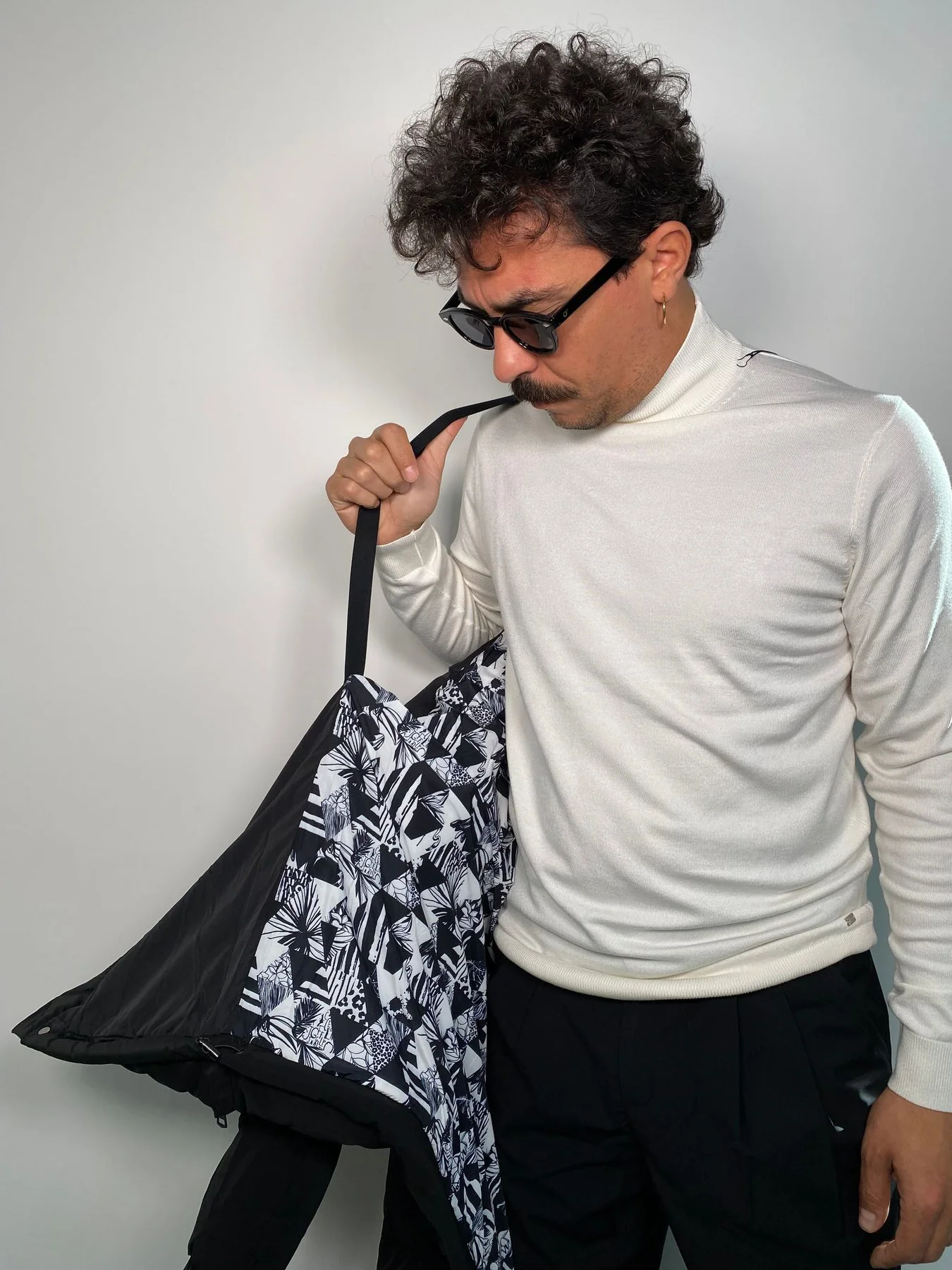 GIUBBINO MODELLO PUFFER CON CHIUSURA ZIP E BOTTONI AUTOMATICI - REGULAR FIT - immagine 8