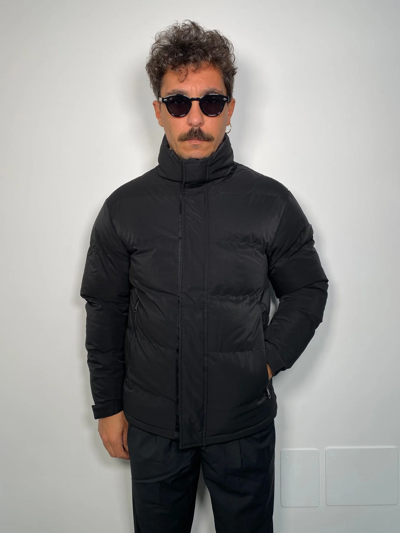 GIUBBINO MODELLO PUFFER CON CHIUSURA ZIP E BOTTONI AUTOMATICI - REGULAR FIT