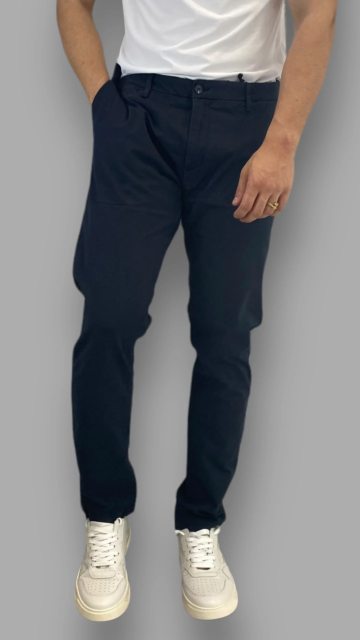 PANTALONE TASCA AMERICA IN COTONE ELASTICIZZATO BASIC - SLIM FIT - immagine 3