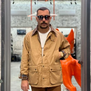 GIUBBINO MODELLO BARBOUR CON COLLETTO IN VELLUTO E TASCHE A TOPPA - COMFORT FIT GL5205BD.TAB