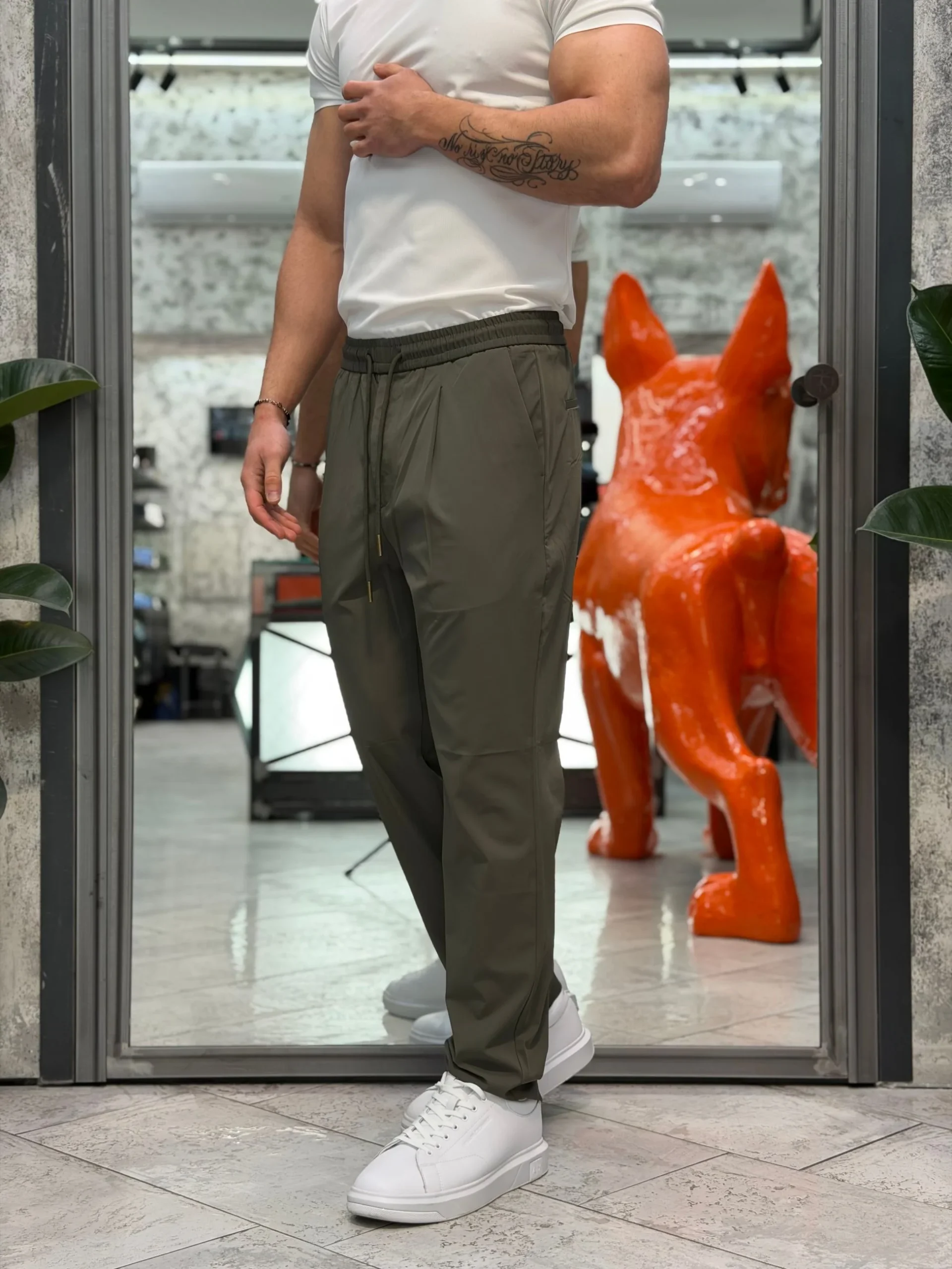 PANTALACCIO IN LEGGERO TESSUTO TECNICO ELASTICIZZATO NO STIRO - COMFORT FIT GL3010TR-S26.VMIL - immagine 3