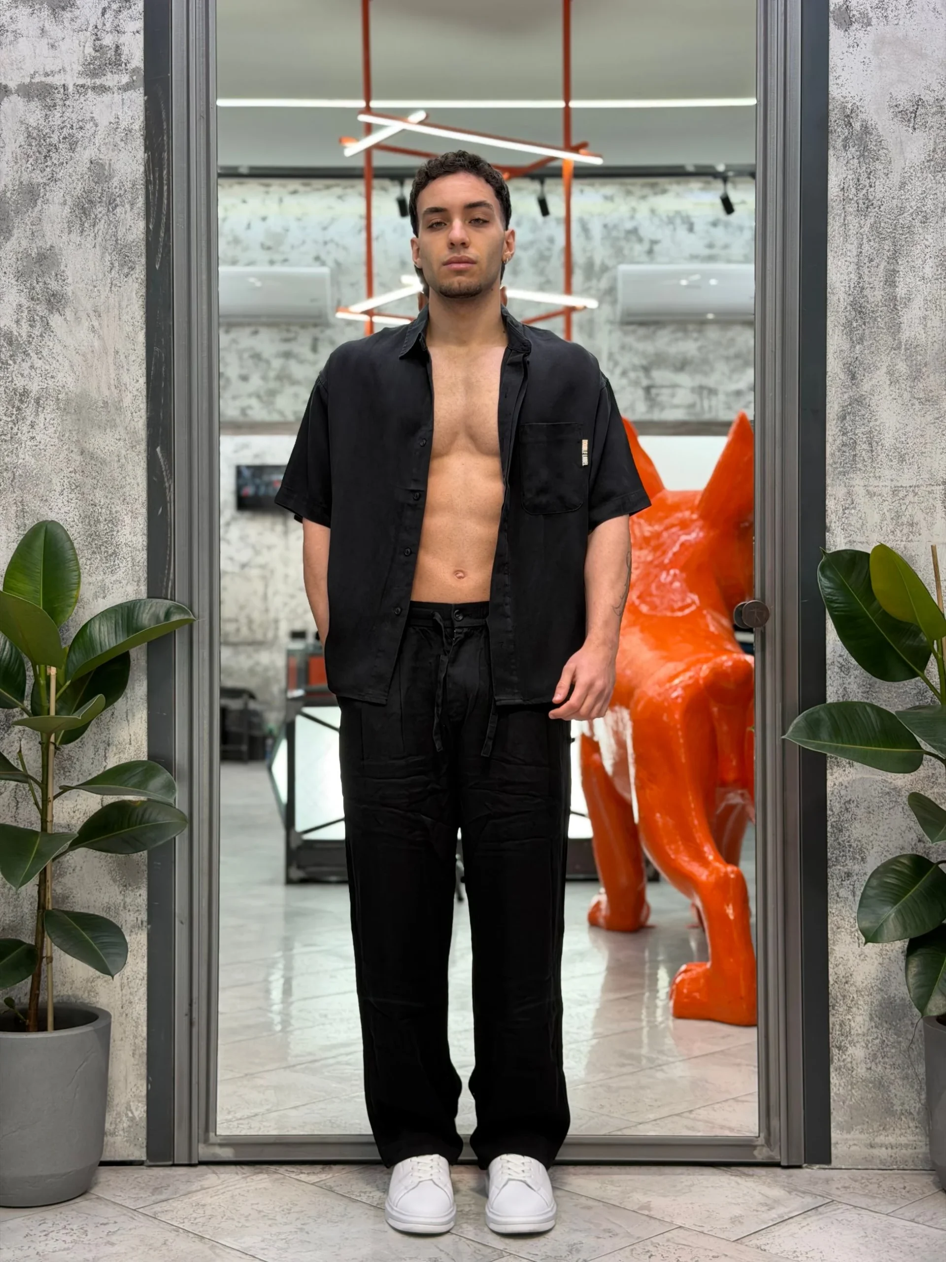 PANTALACCIO DA COMPLETO IN MORBIDO TESSUTO LYOCELL CON TASCA AMERICA - OVER FIT GLW084G.NER - immagine 7