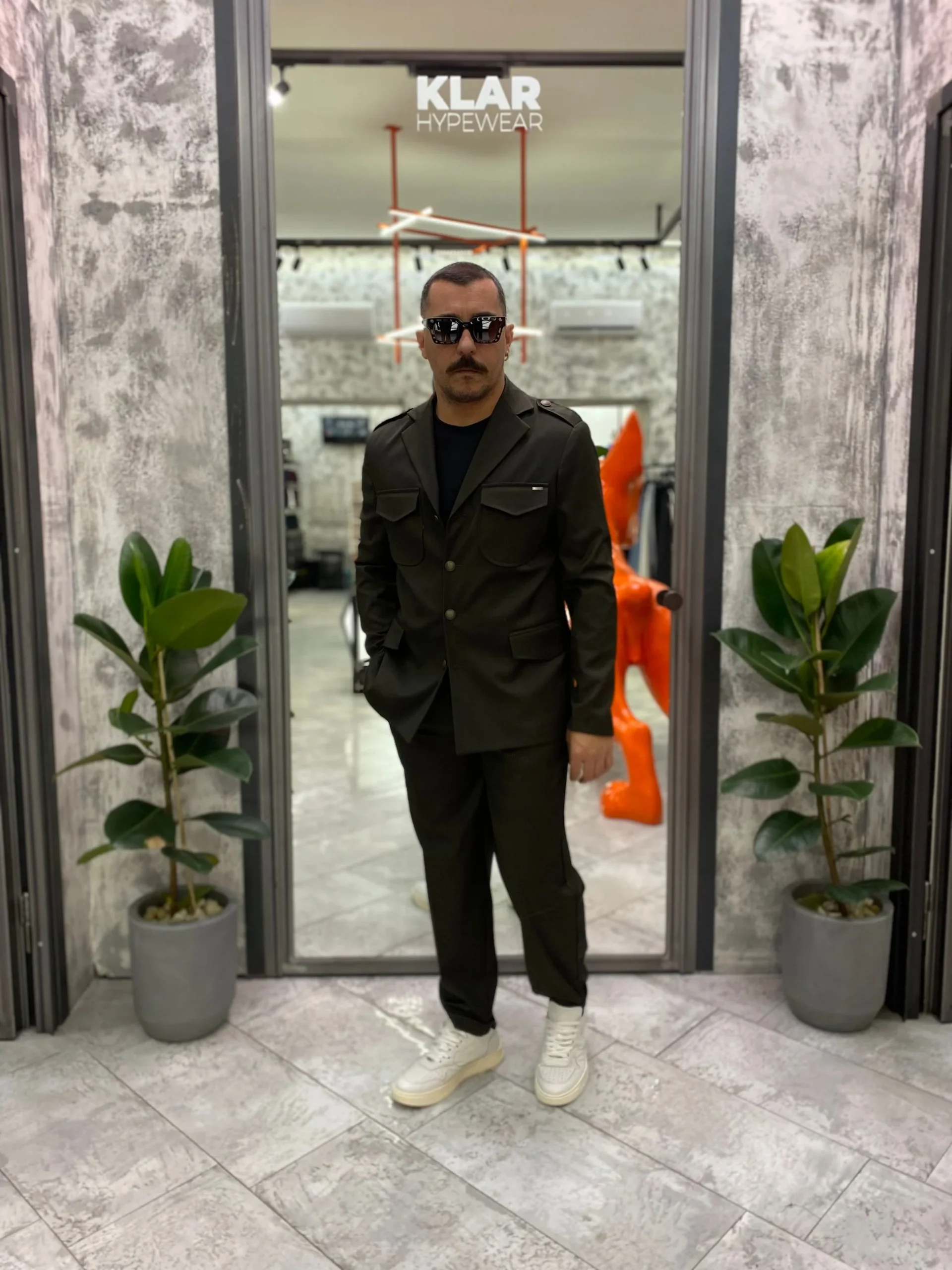 PANTALONE DA COMPLETO IN TESSUTO ELEGANTE CON PINCE E RISVOLTO - REGULAR FIT GN21792.VMIL - immagine 6