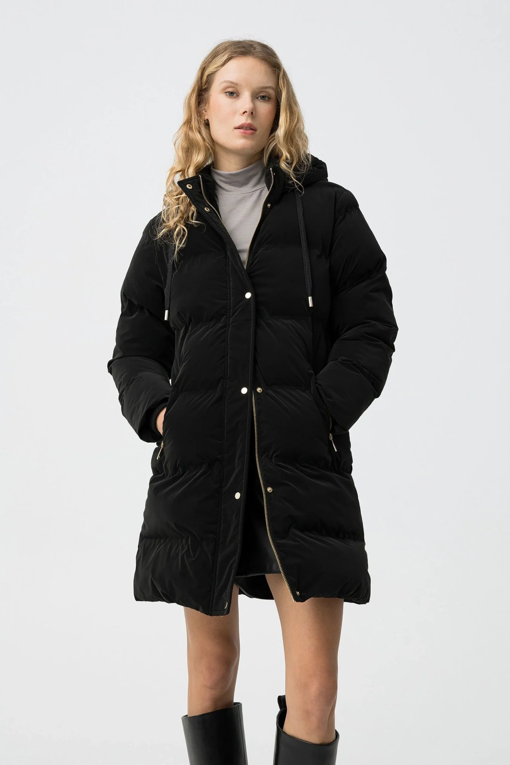 PIUMINO LUNGO CRANK CON CAPPUCCIO E CERNIERA DORATA - REGULAR FIT 10062010.NER