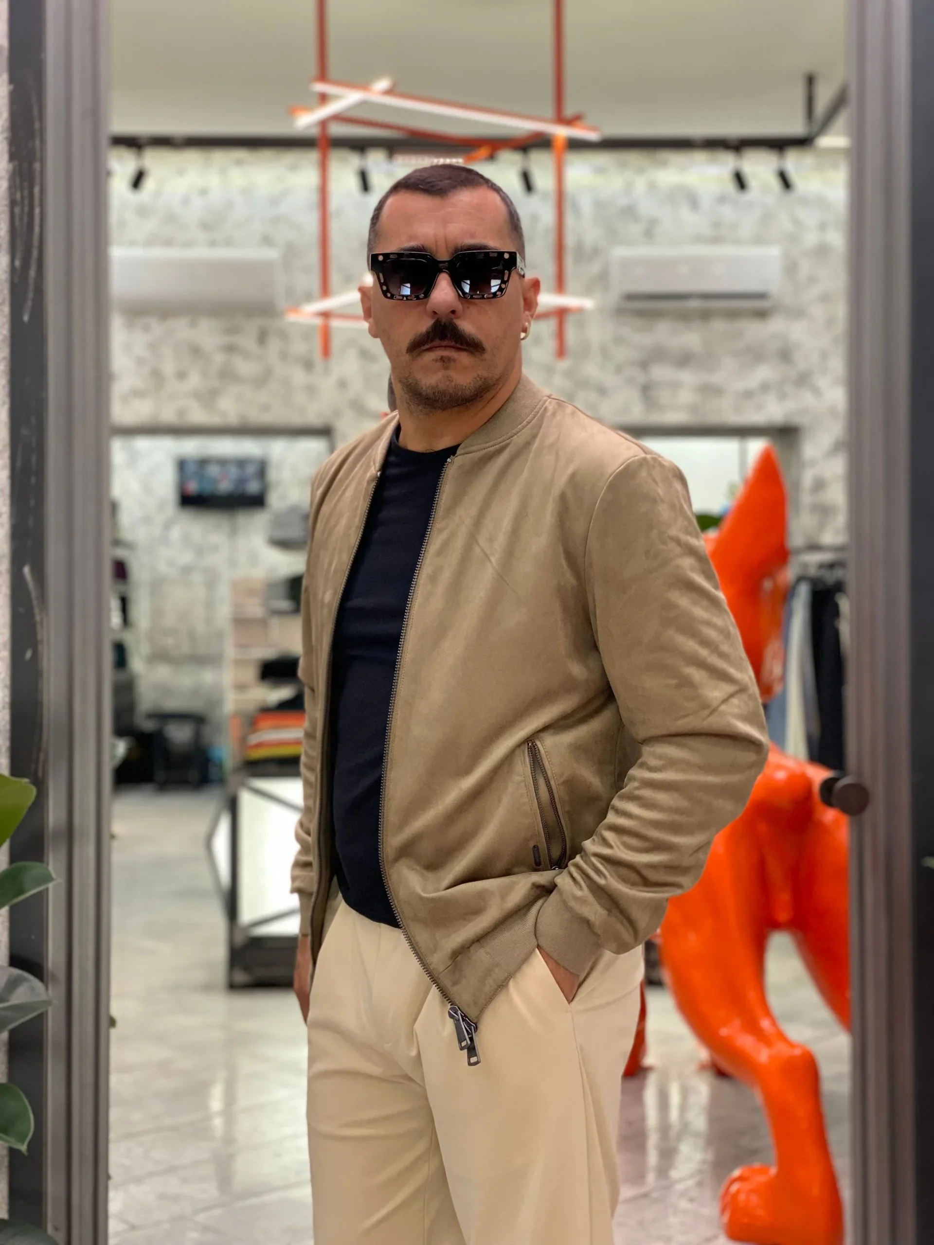 GIUBBINO BOMBER MODELLO COLLEGE IN ECORENNA CON TASCHE ZIP LATERALI - REGULAR FIT GL9715-F25.CAM - immagine 3