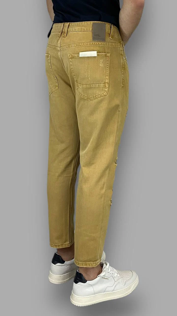 JEANS CON ABRASIONI E ACCESSORIO CATENA REMOVIBILE - CROPPED FIT - immagine 5