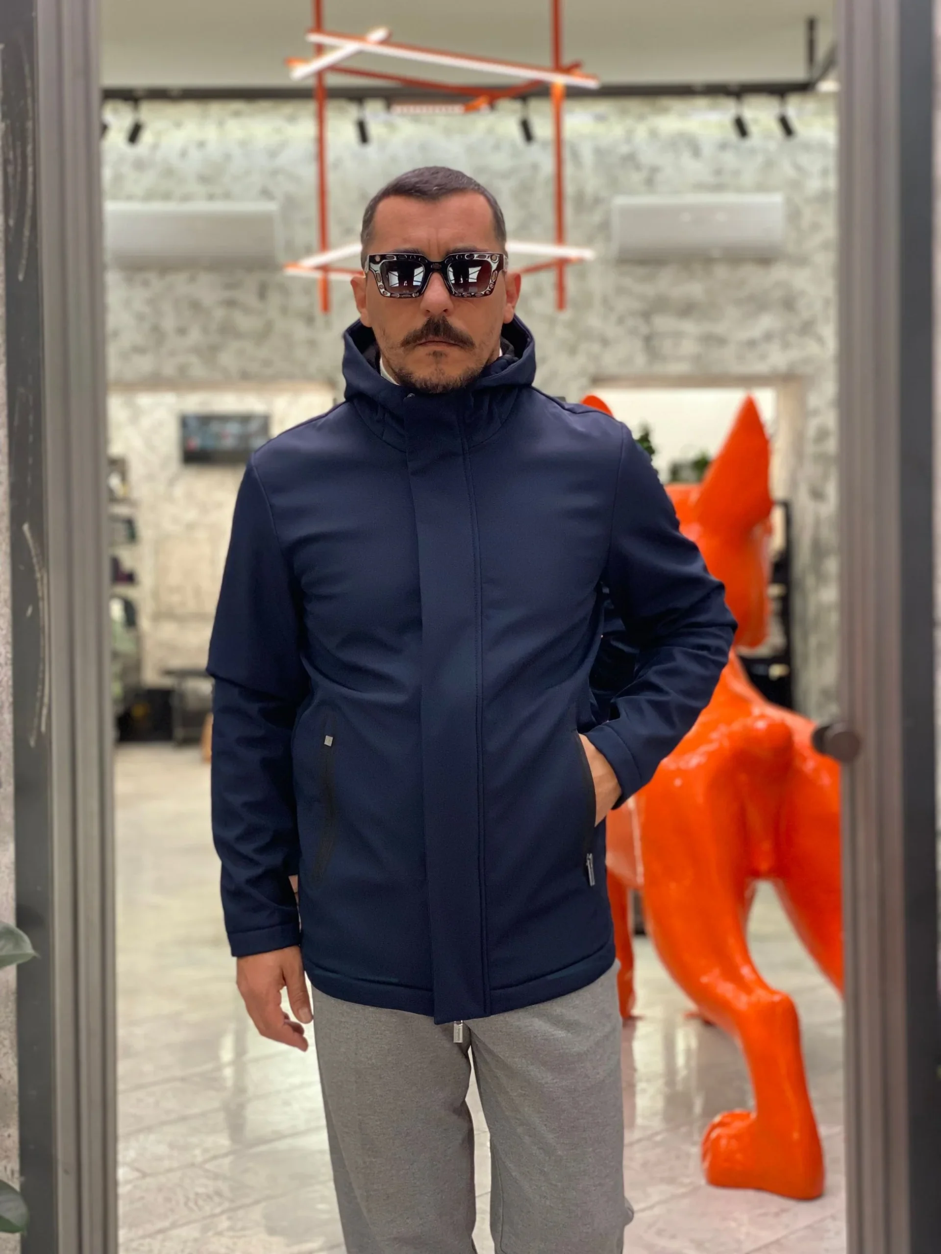 PARKA CORTO CON CAPPUCCIO IN TESSUTO SOFTSHELL ED INTERNO IN PILE - REGULAR FIT MK9940016.BLU - immagine 5