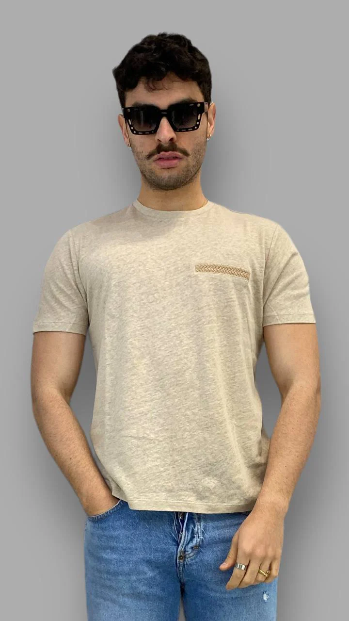 T-SHIRT IN 100% LINO CON FINTO TASCHINO IN CORDA - REGULAR FIT - immagine 5
