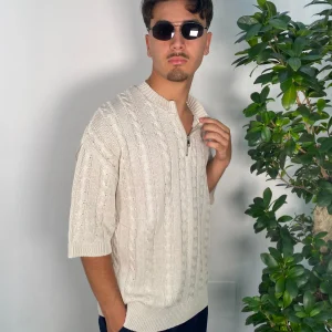 MAGLIA SERAFINO MANICA CORTA IN FILO CON MEZZA ZIP - OVER CROPPED FIT AC559.AVO