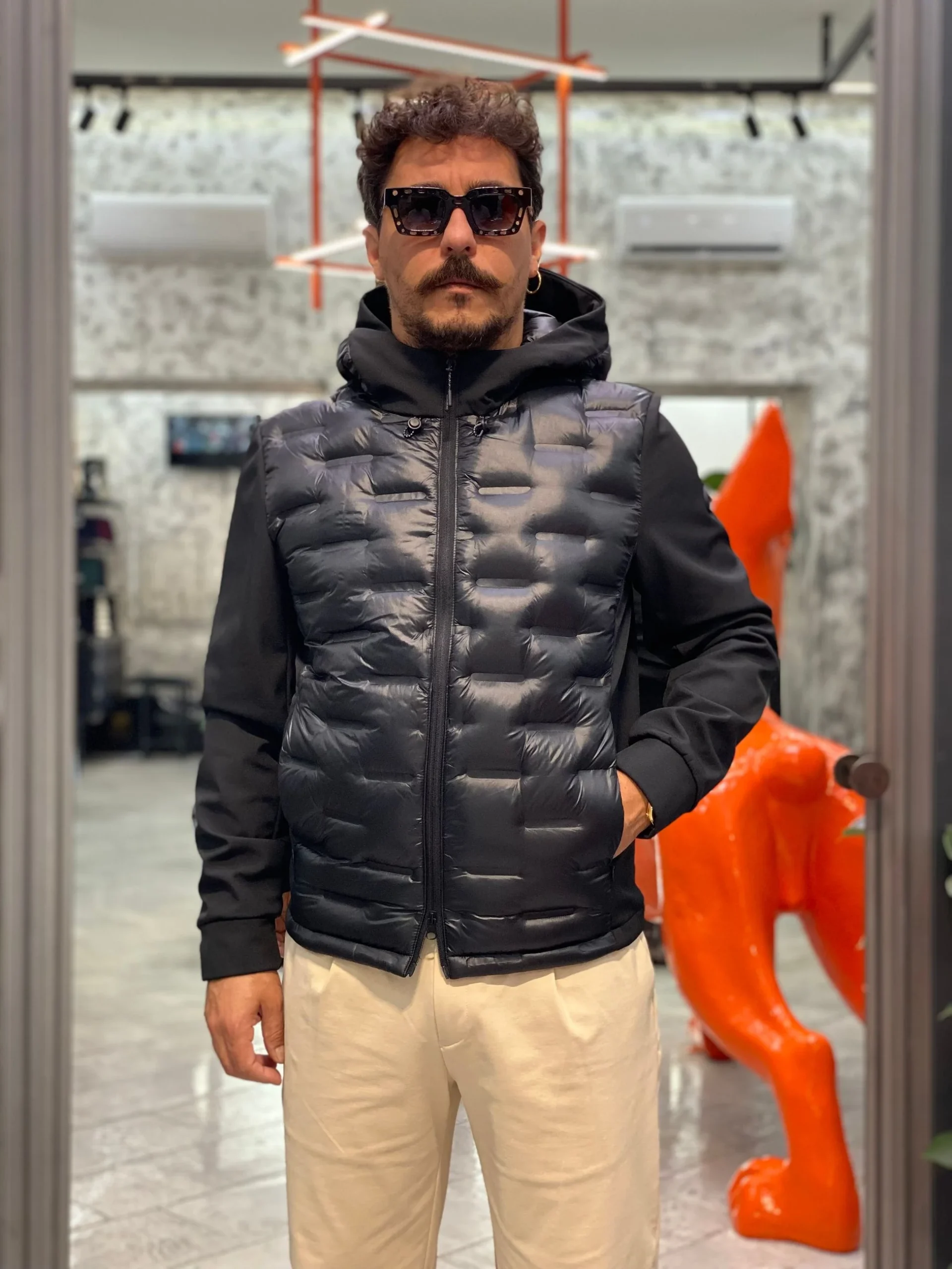 GIUBBINO NYLON CON CAPPUCCIO TRAPUNTATO IN TESSUTO SOFTSHELL STRETCH - REGULAR FIT MK9940015.NER