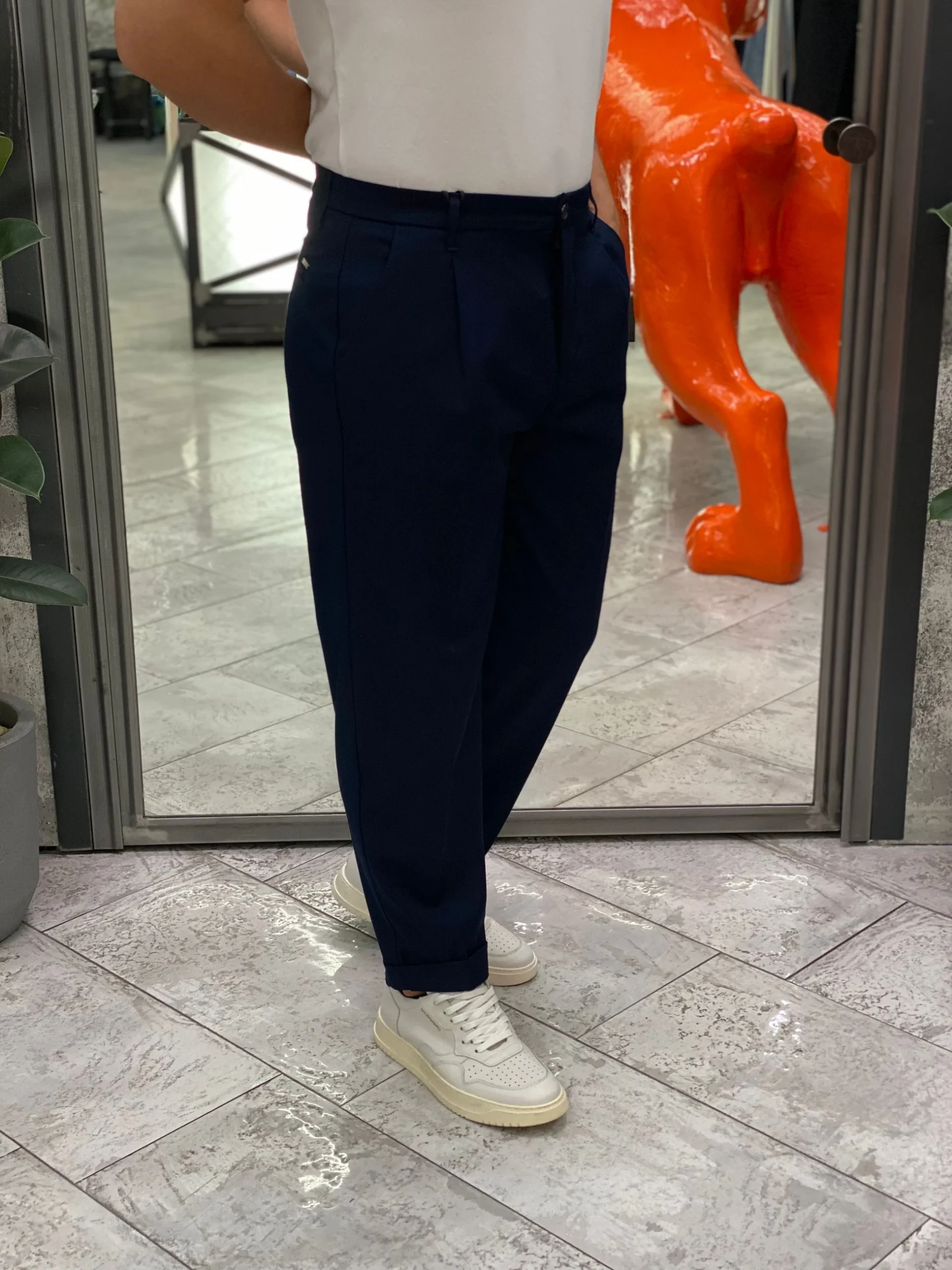PANTALONE DA COMPLETO IN TESSUTO ELEGANTE CON PINCE E RISVOLTO - REGULAR FIT GN21792.BLU - immagine 3