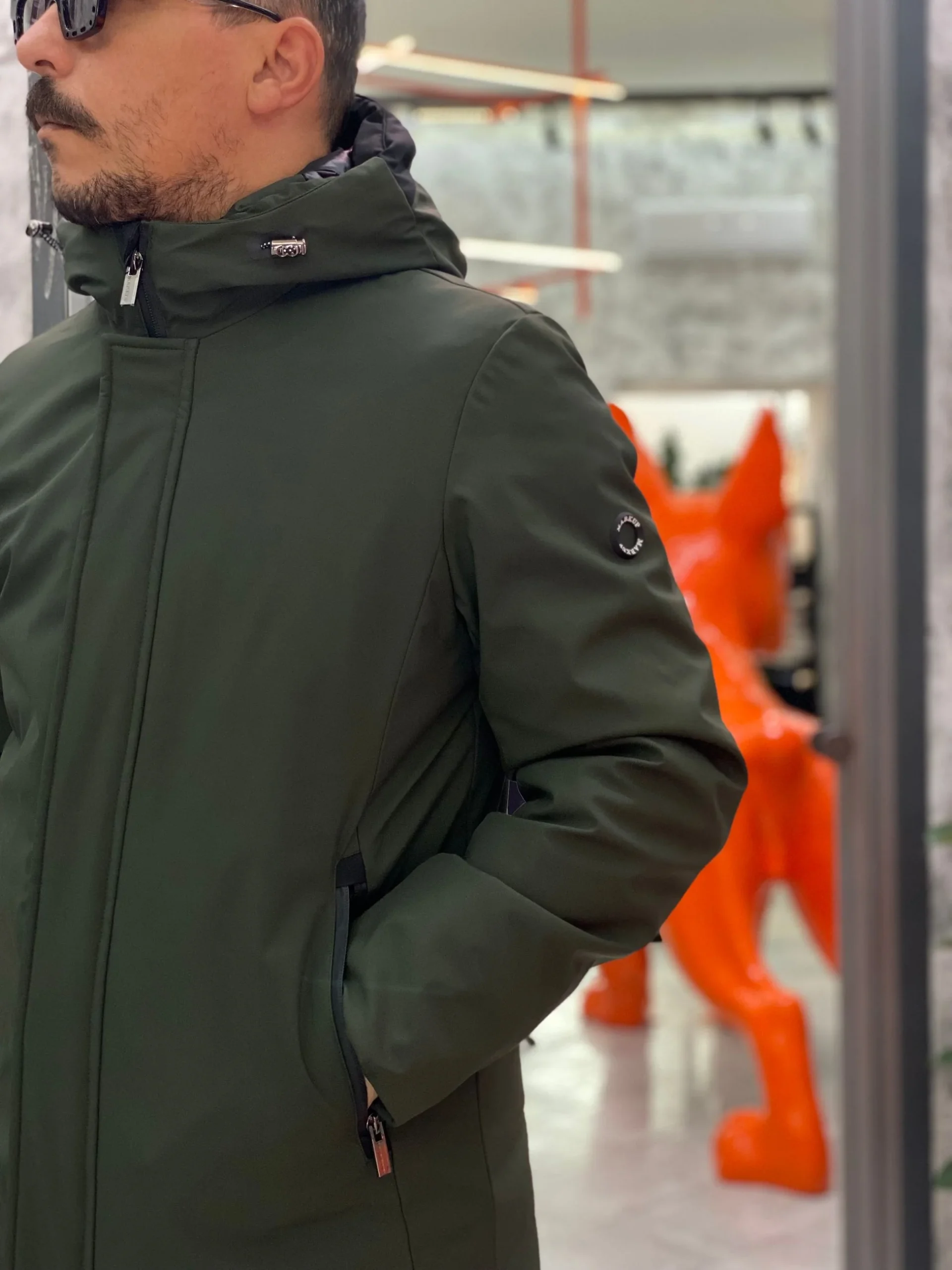 PARKA LUNGO CON CAPPUCCIO IN TESSUTO TECNICO WATERPROOF & WINDPROOF - REGULAR FIT MK24007-F25.VMIL - immagine 8