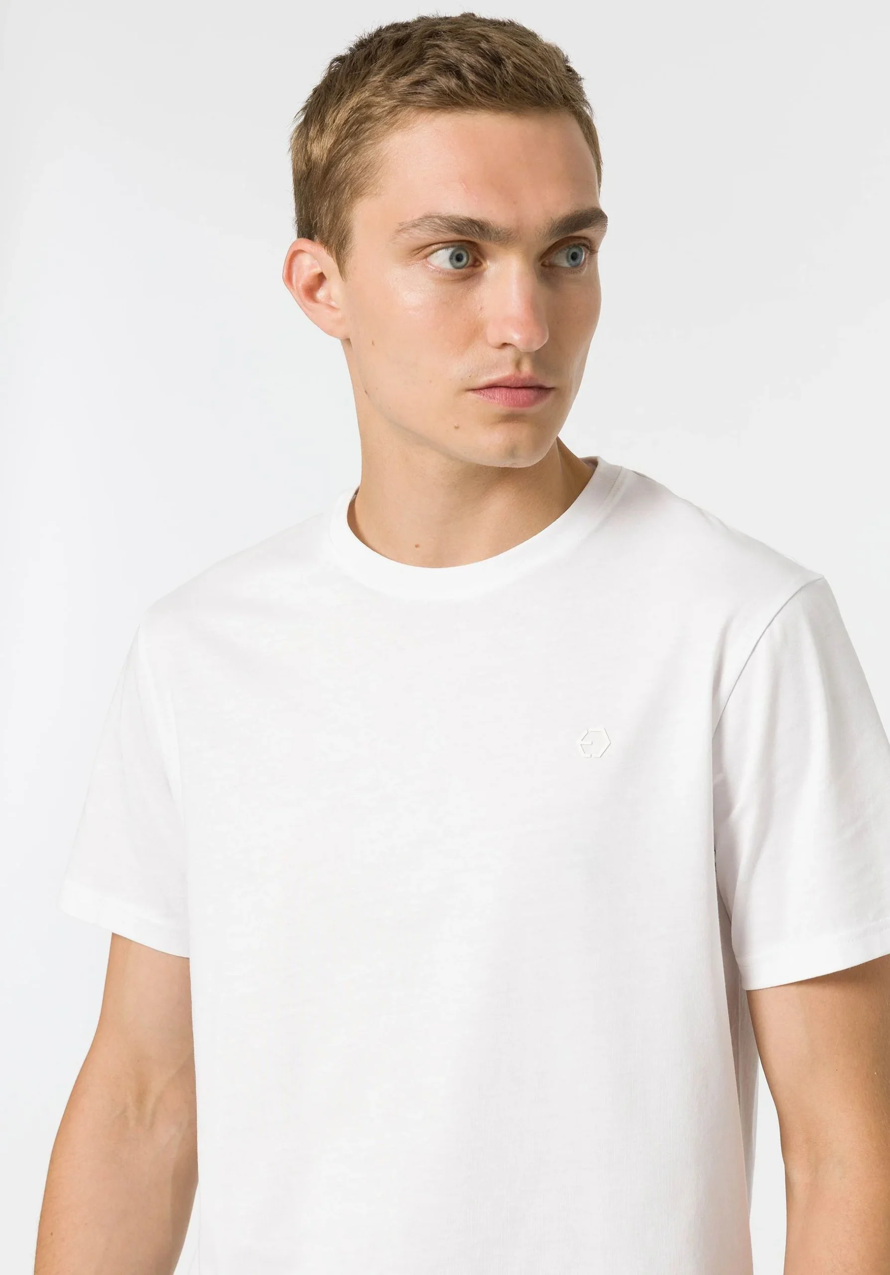 T-SHIRT BARTON BASIC IN 100% COTONE CON LOGO LATO CUORE - REGULAR FIT 10048304.BIA