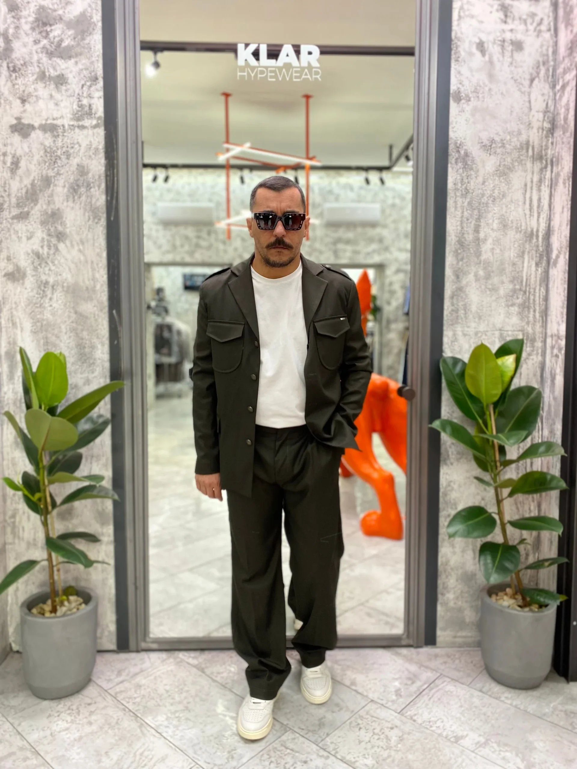 PANTALONE DA COMPLETO IN TESSUTO ELEGANTE CON PINCE - WIDE LEG GN21791.VMIL - immagine 6