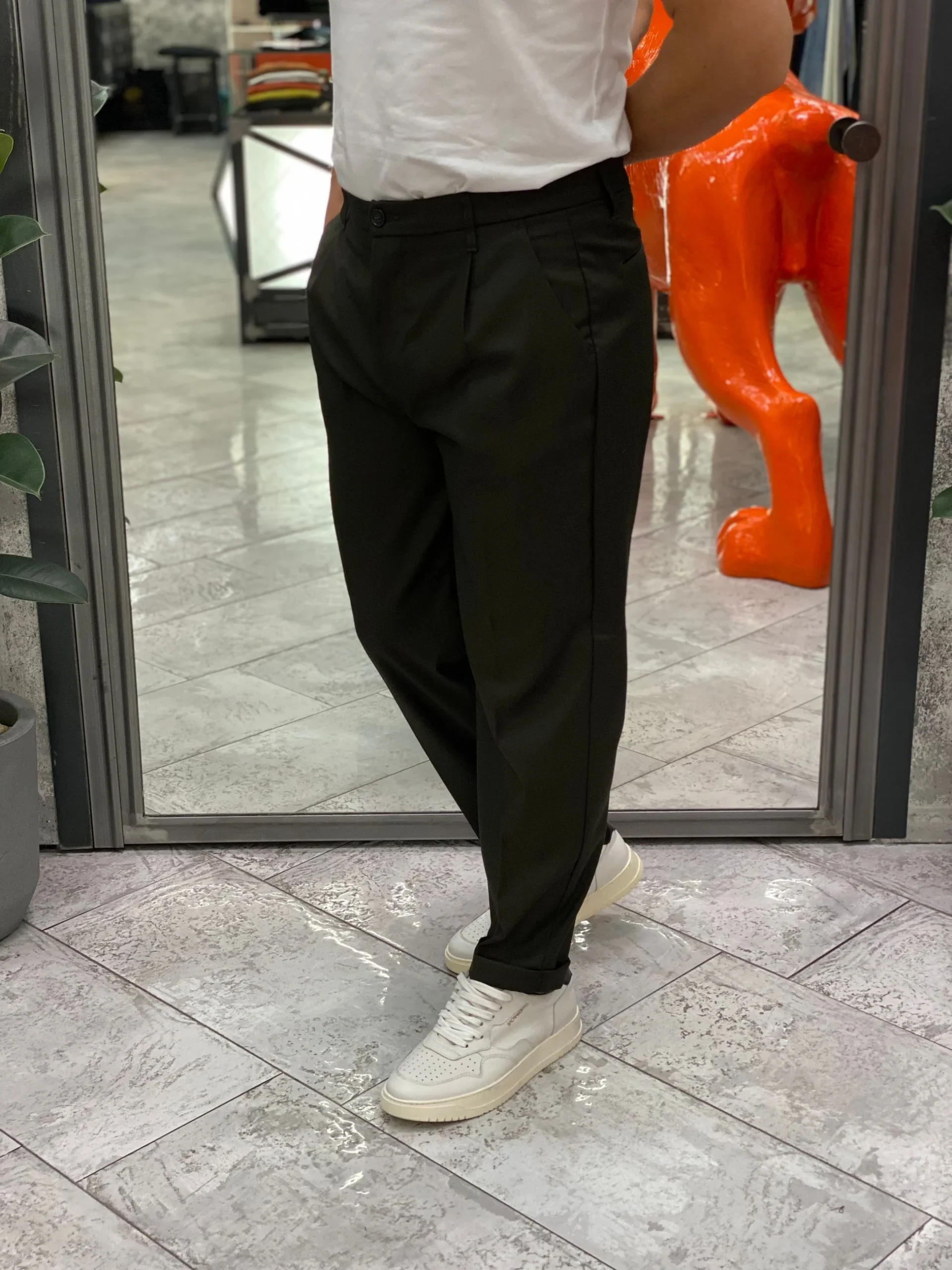 PANTALONE DA COMPLETO IN TESSUTO ELEGANTE CON PINCE E RISVOLTO - REGULAR FIT GN21792.VMIL