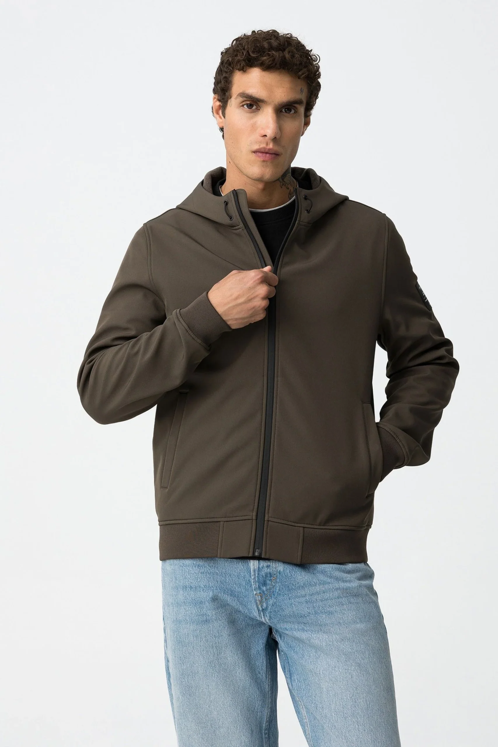 GIUBBINO PRYOR IN TESSUTO TECNICO CON CAPPUCCIO ED ELASTICO AL FONDO, ANTIPIOGGIA E CHIUSURA TERMICA - REGULAR FIT 10063157.TOR - immagine 5