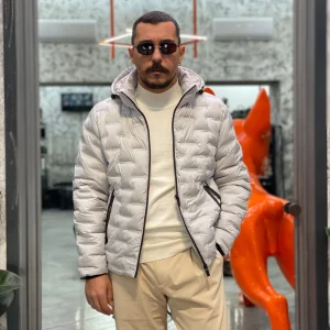 GIUBBINO TRAPUNTATO IN MICROFIBRA CON CAPPUCCIO REMOVIBILE. WATERPROOF / THERMAL INSULATOR / WINDPROOF - REGULAR FIT MK9940024.GRI